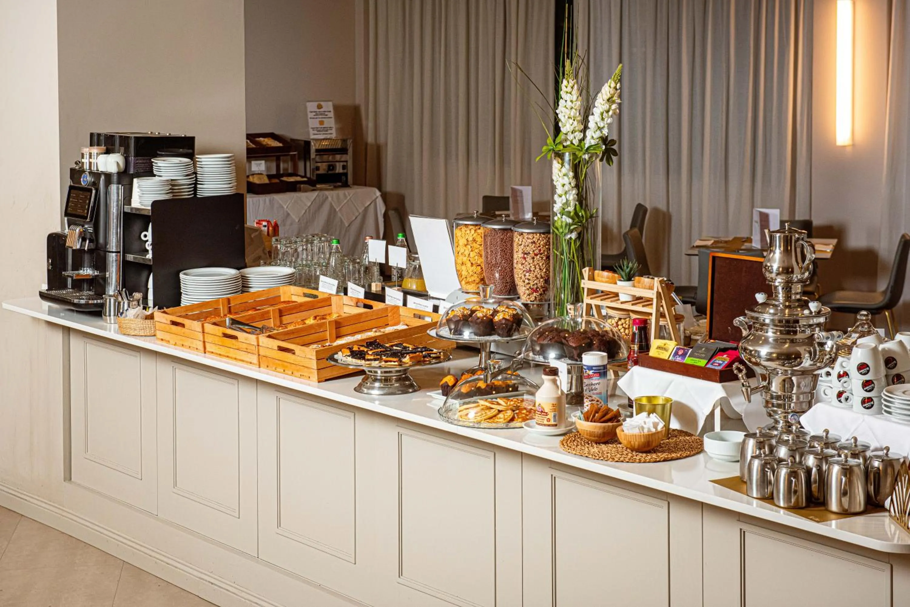 Breakfast in Phi Hotel Cavalieri