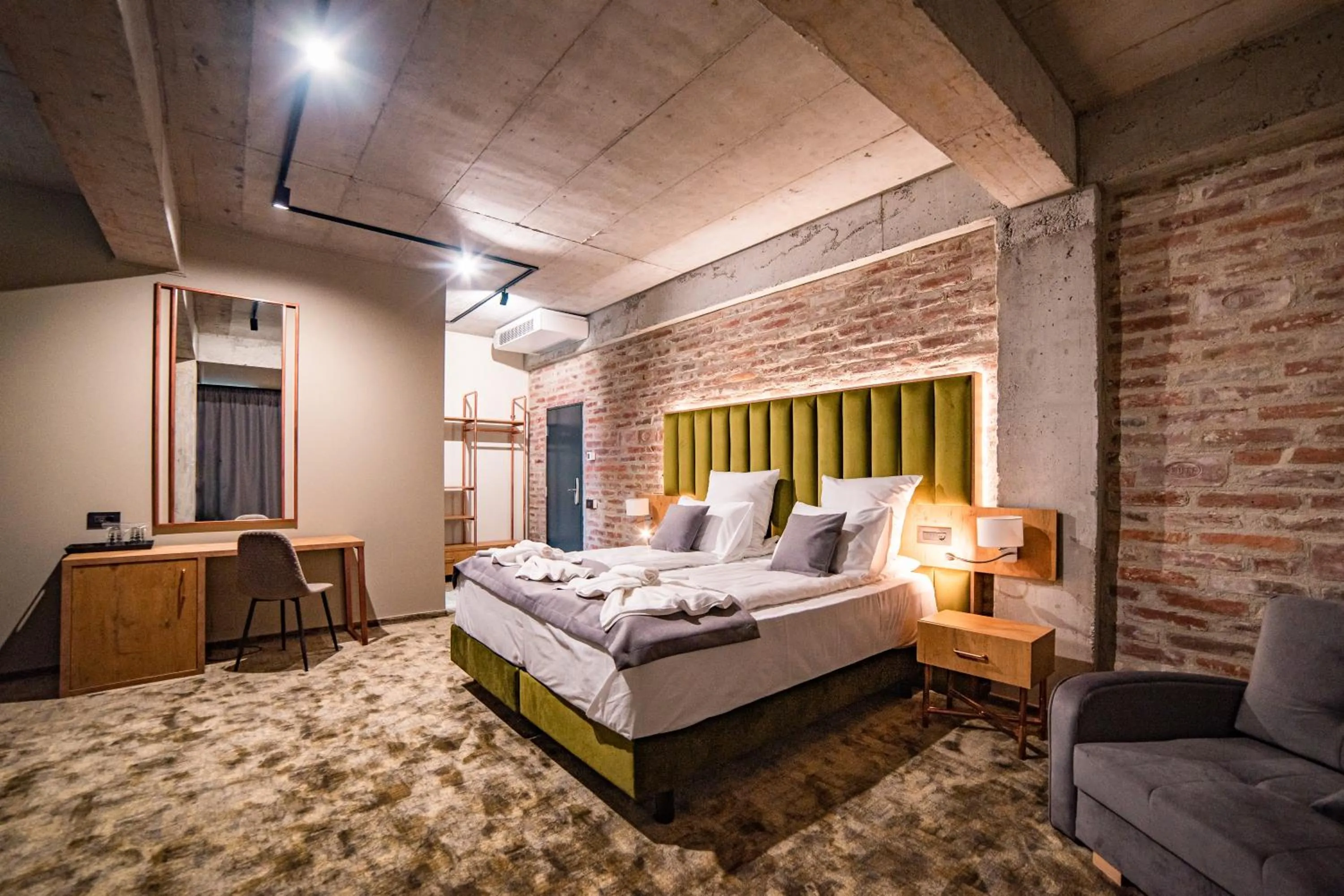 Property building, Bed in Mustang Boutique Rooms