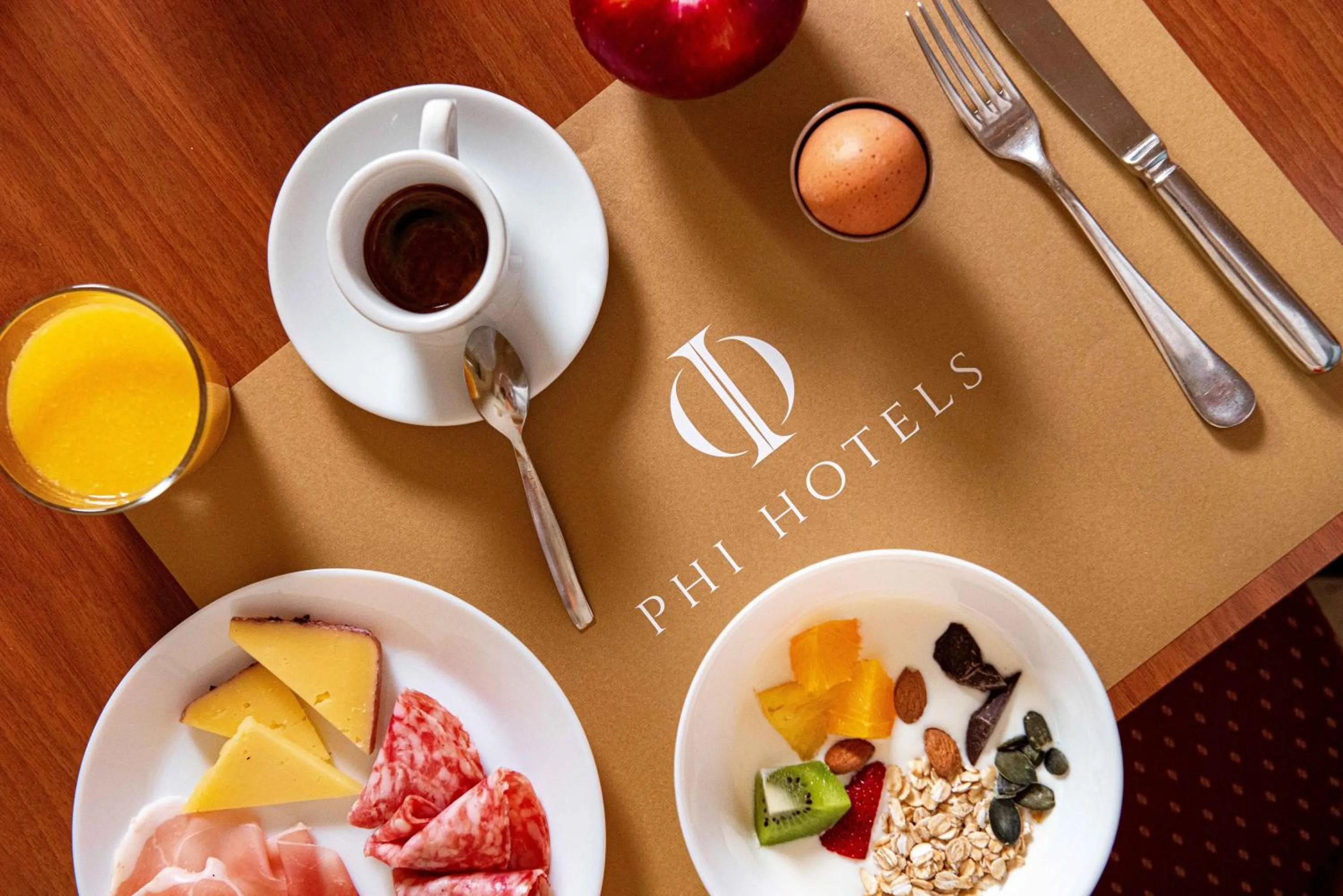 Breakfast in Phi Hotel Astoria