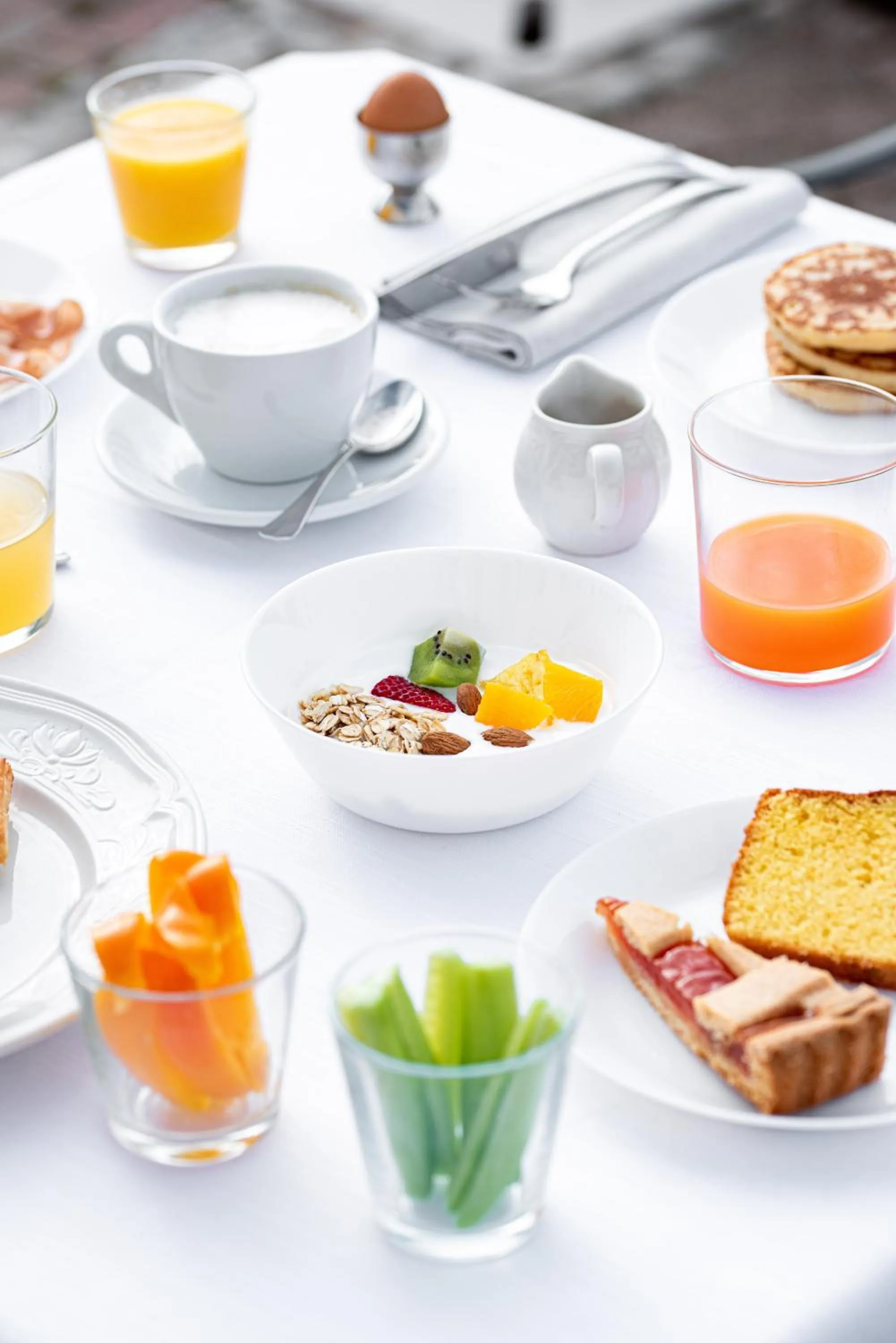 Breakfast in Phi Hotel Astoria