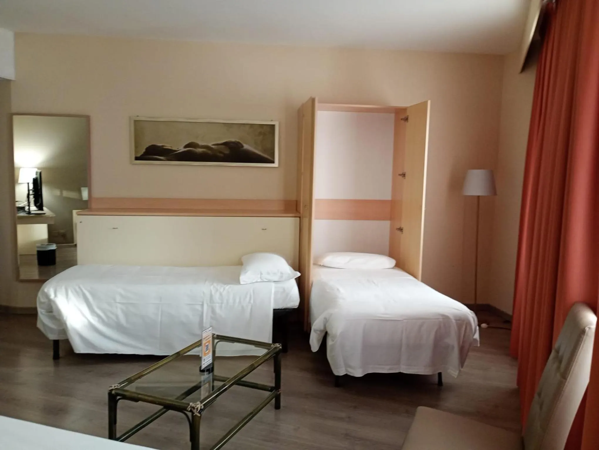 Bed in Hotel Des Alpes