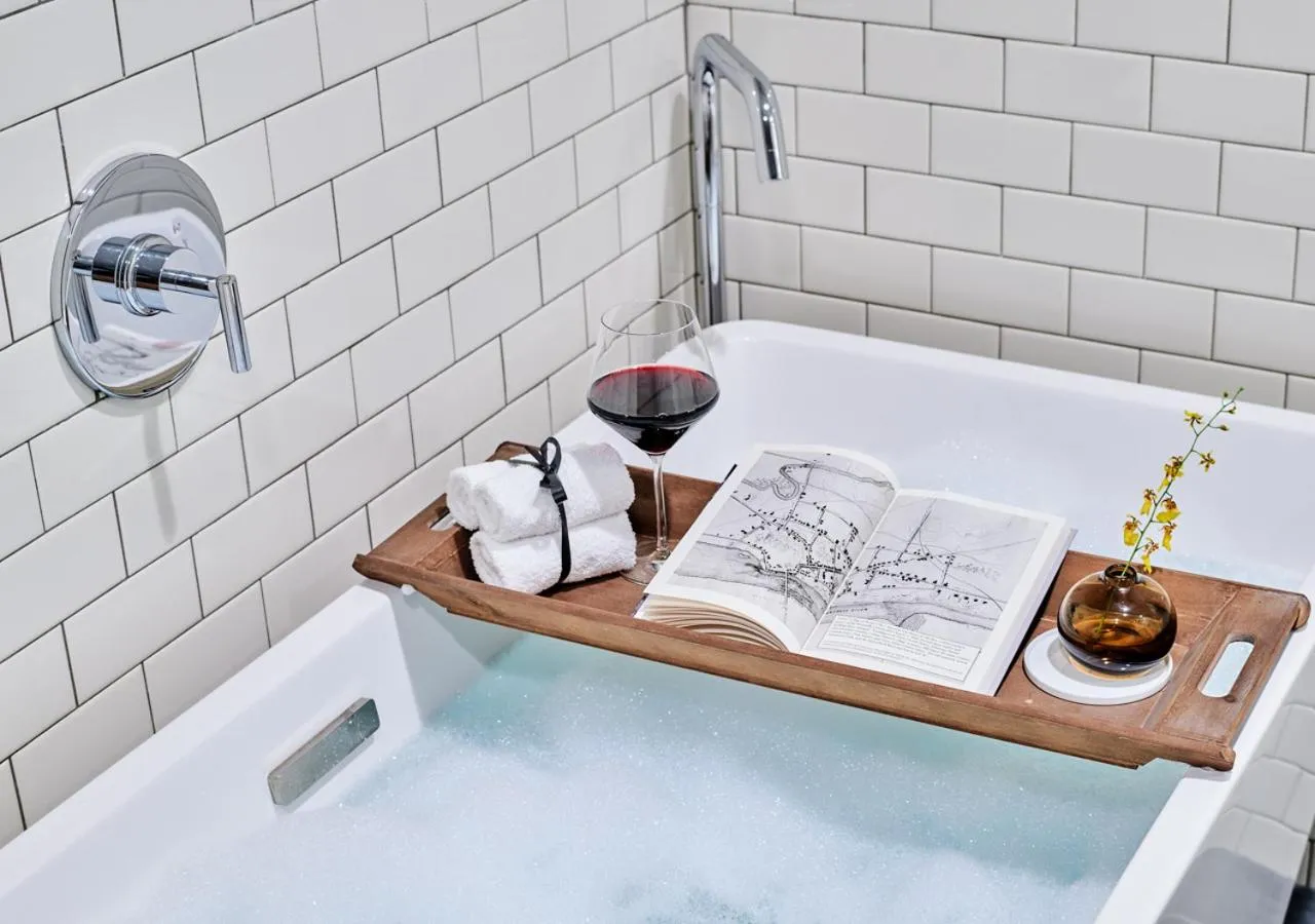 Bathroom in Lockwood Hotel