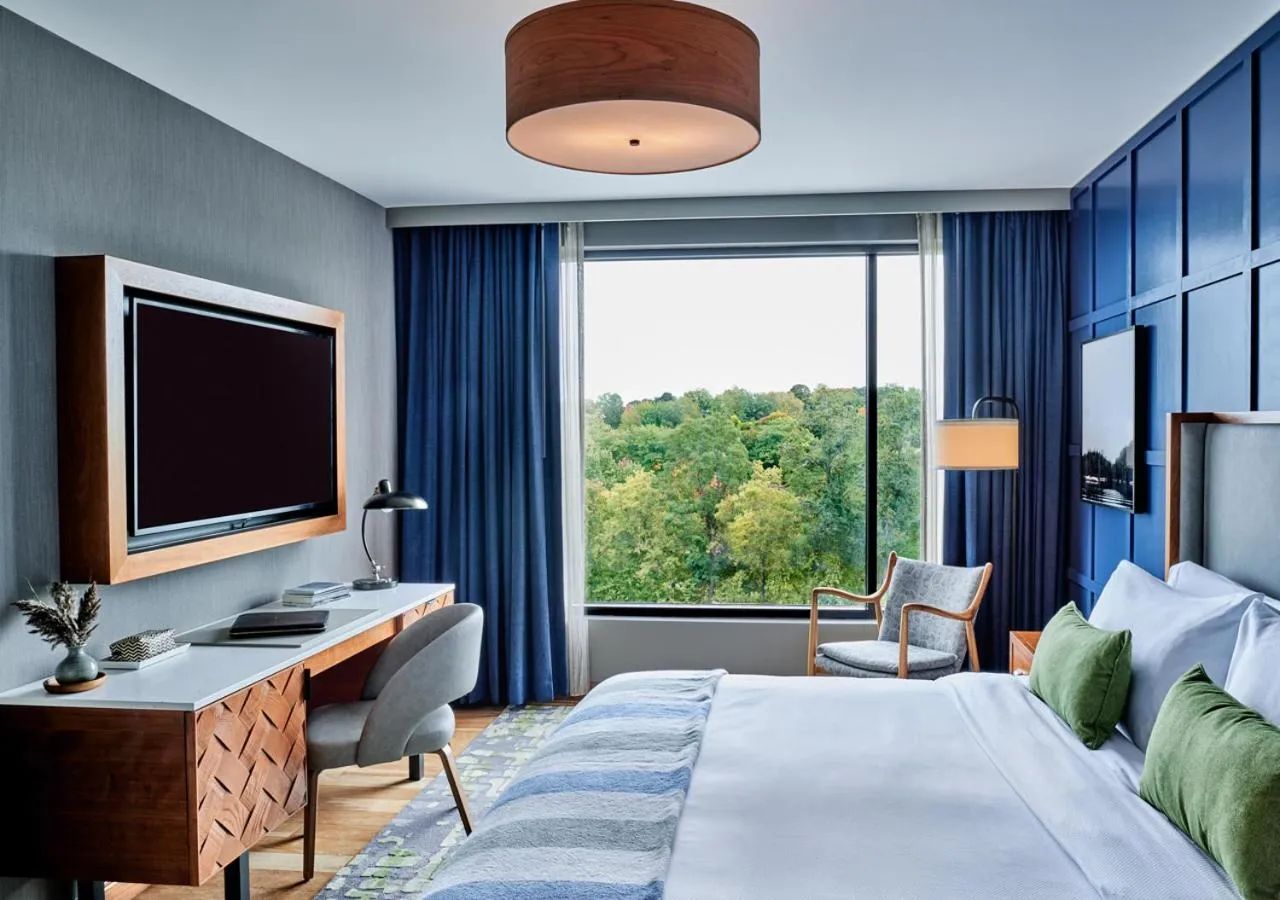 Bedroom, Bed in Lockwood Hotel