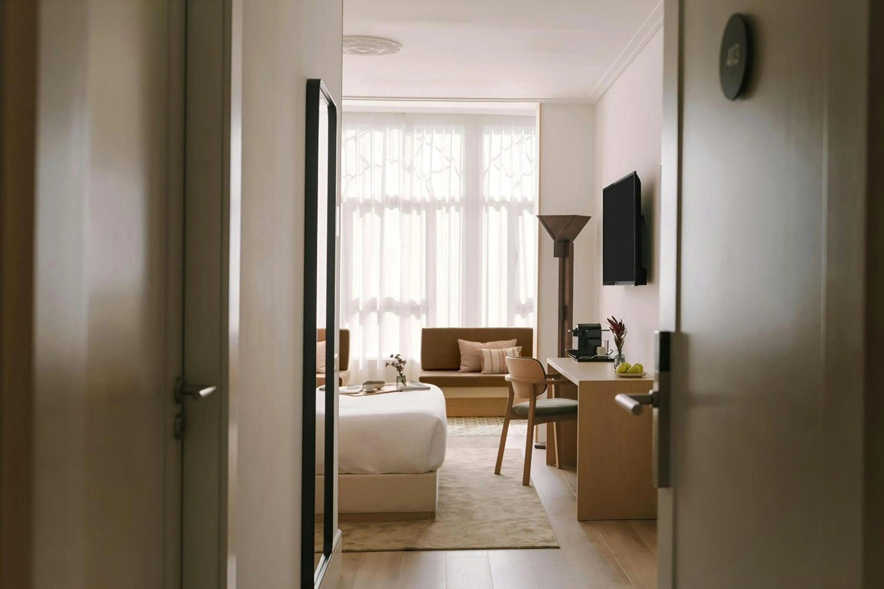 Bedroom in Paseo de Gracia Hotel, Sonder by Marriott Bonvoy