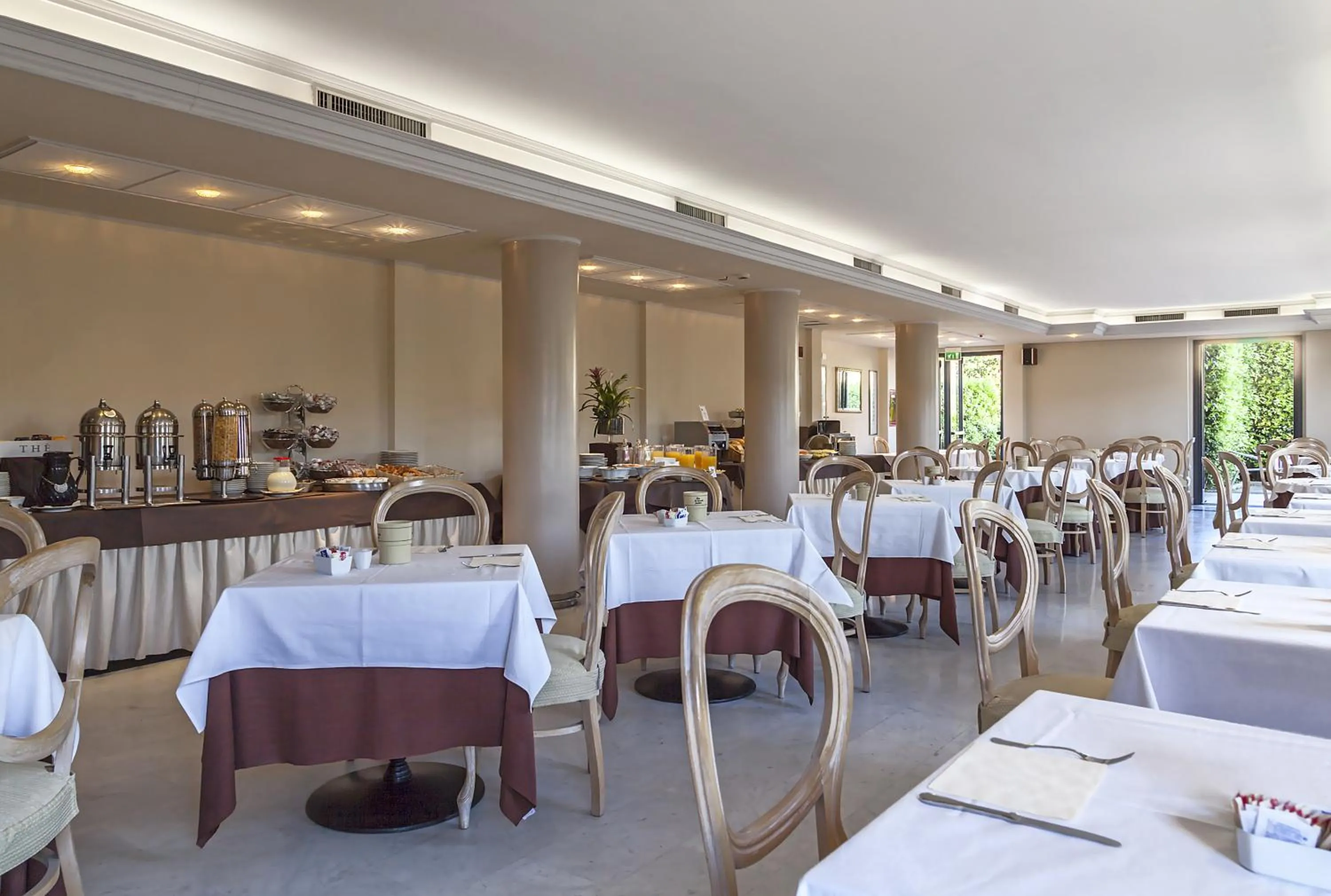 Restaurant/places to eat in Grand Hotel Bonanno