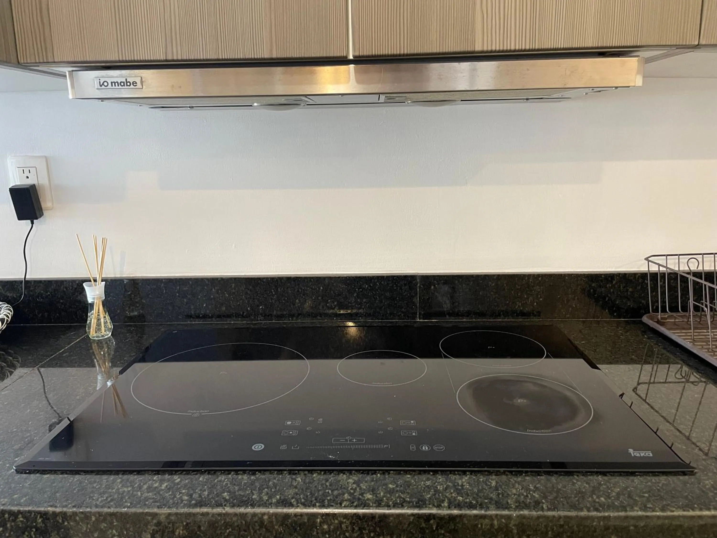 Kitchen or kitchenette in Quintas Del Mar II condominio con vista al mar