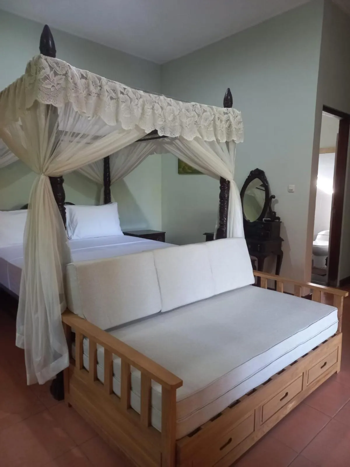 Bed in Bali North Beach B&B