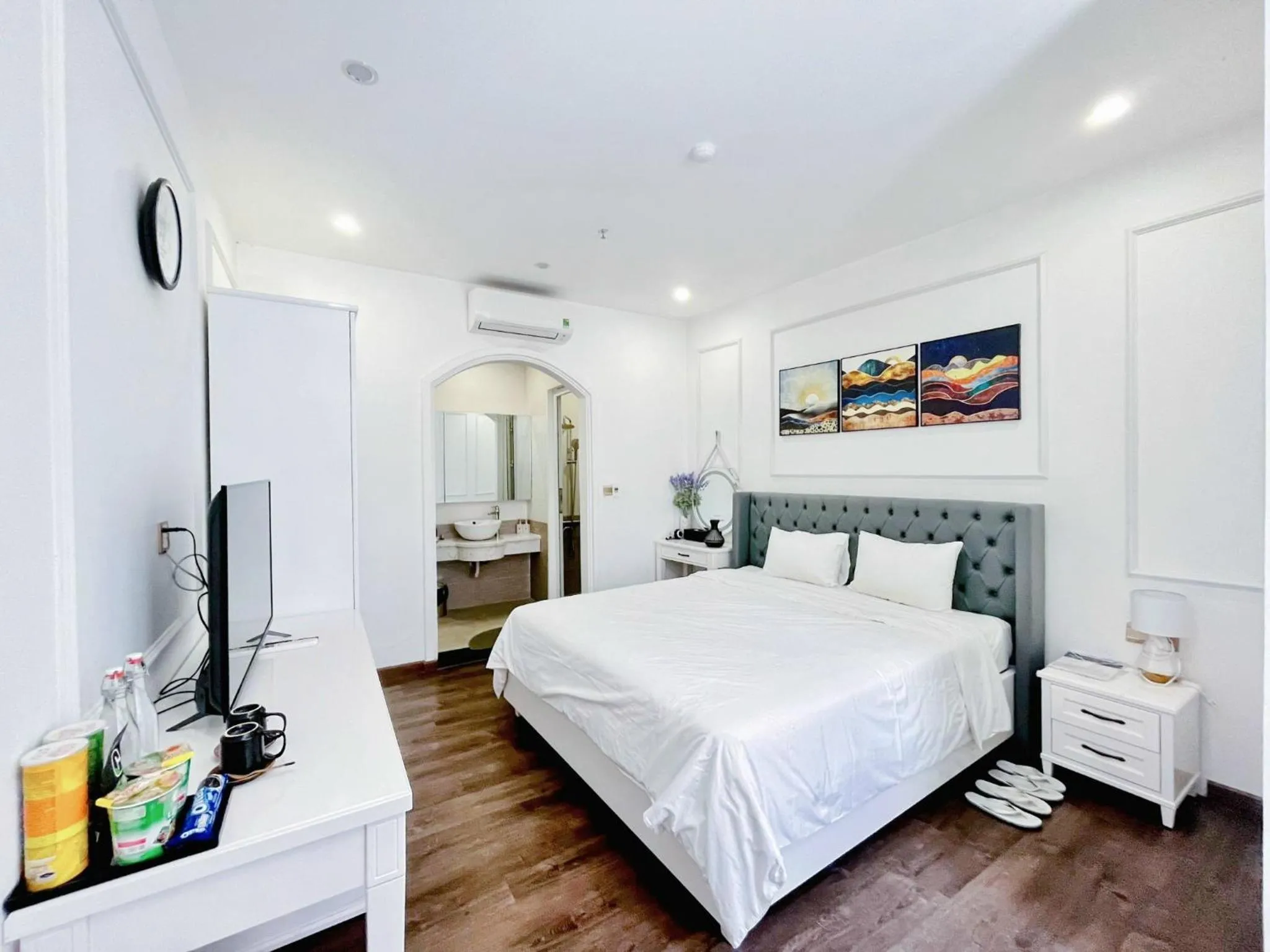 Photo of the whole room, Bed in Amy Hotel And Apartment Hue