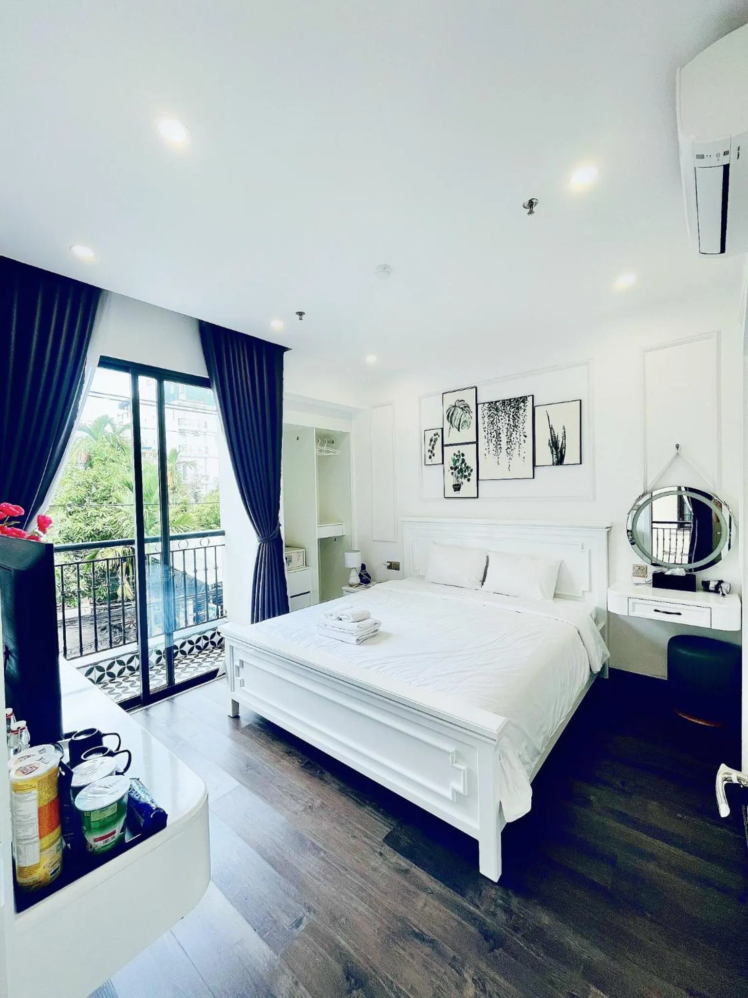 Photo of the whole room, Bed in Amy Hotel And Apartment Hue