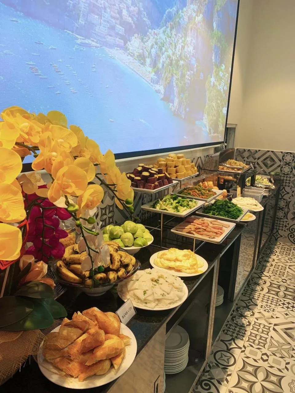 Food and drinks in TALA Dalat Hotel