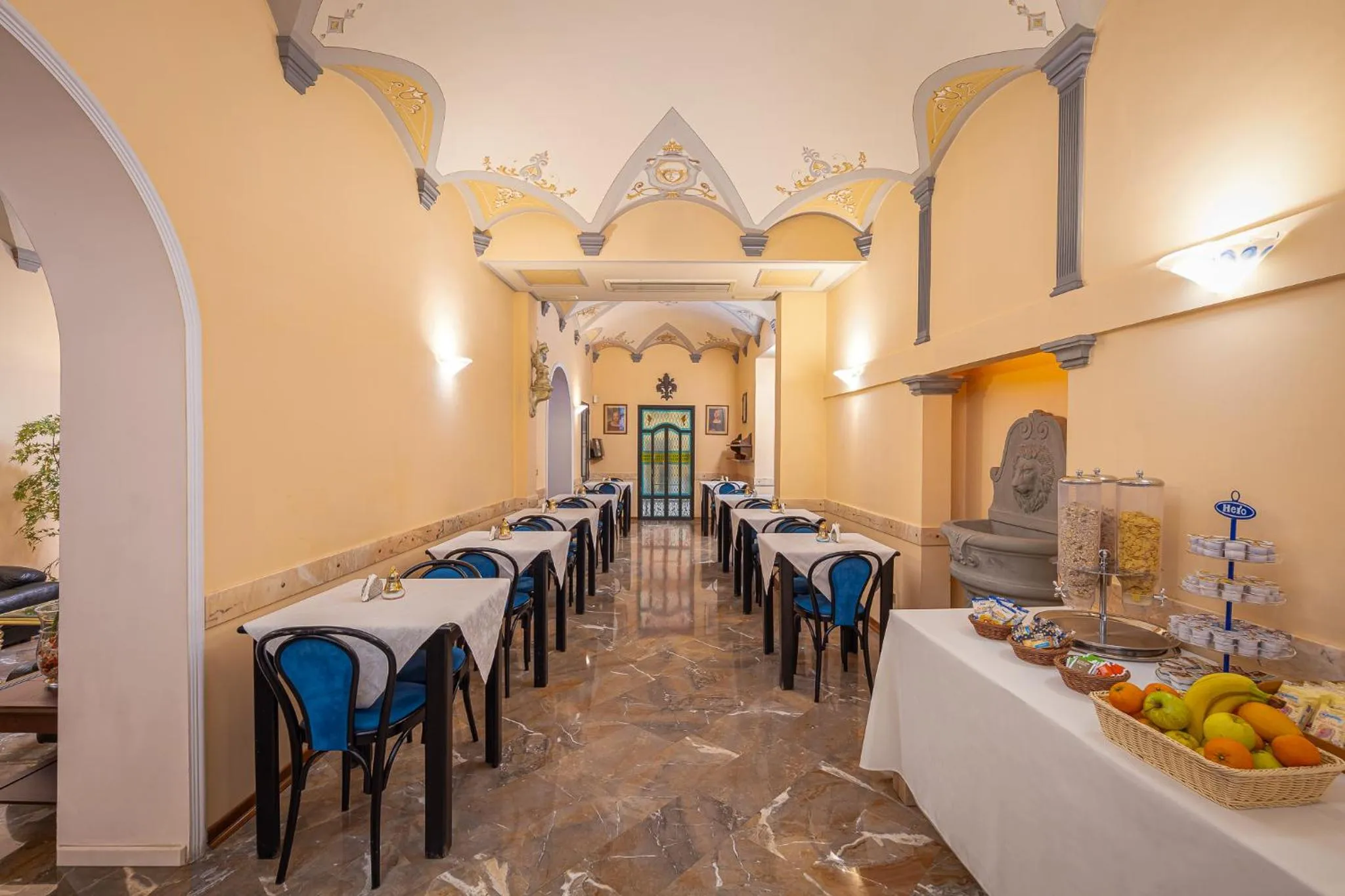 Breakfast in Hotel City