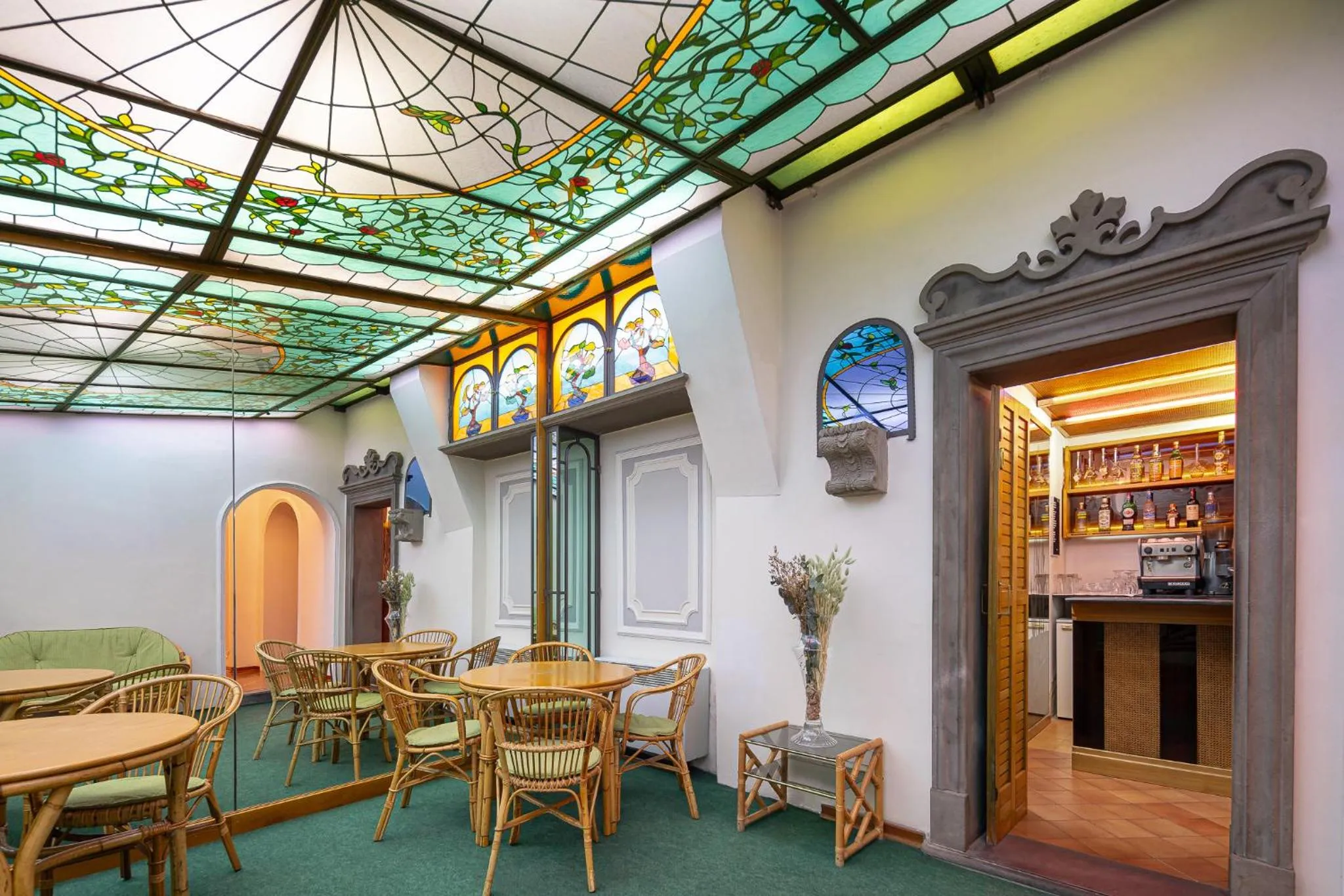 Lounge or bar in Hotel City