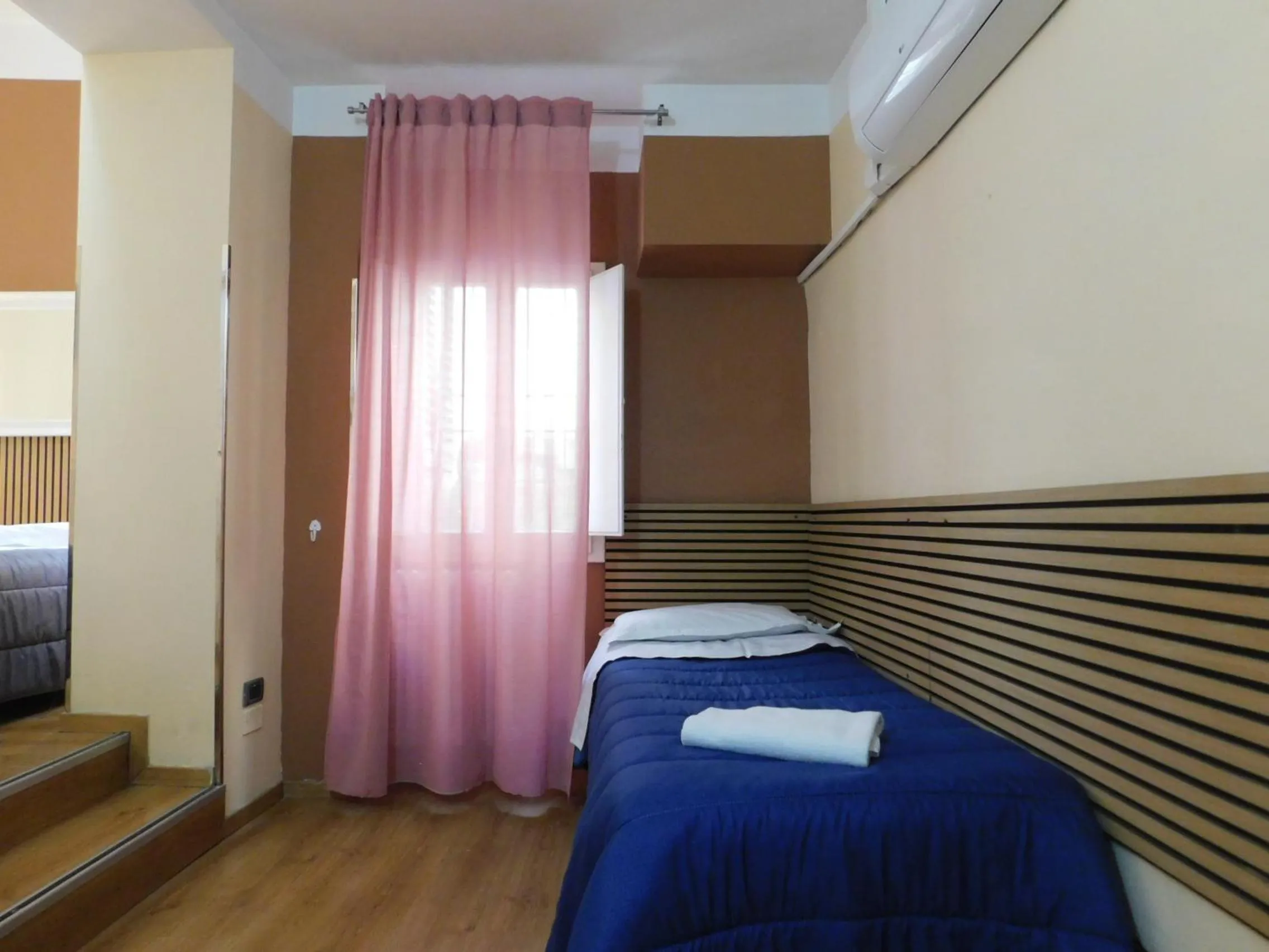 Bed in PICCOLO HOTEL Nel Centro Storico di Firenze