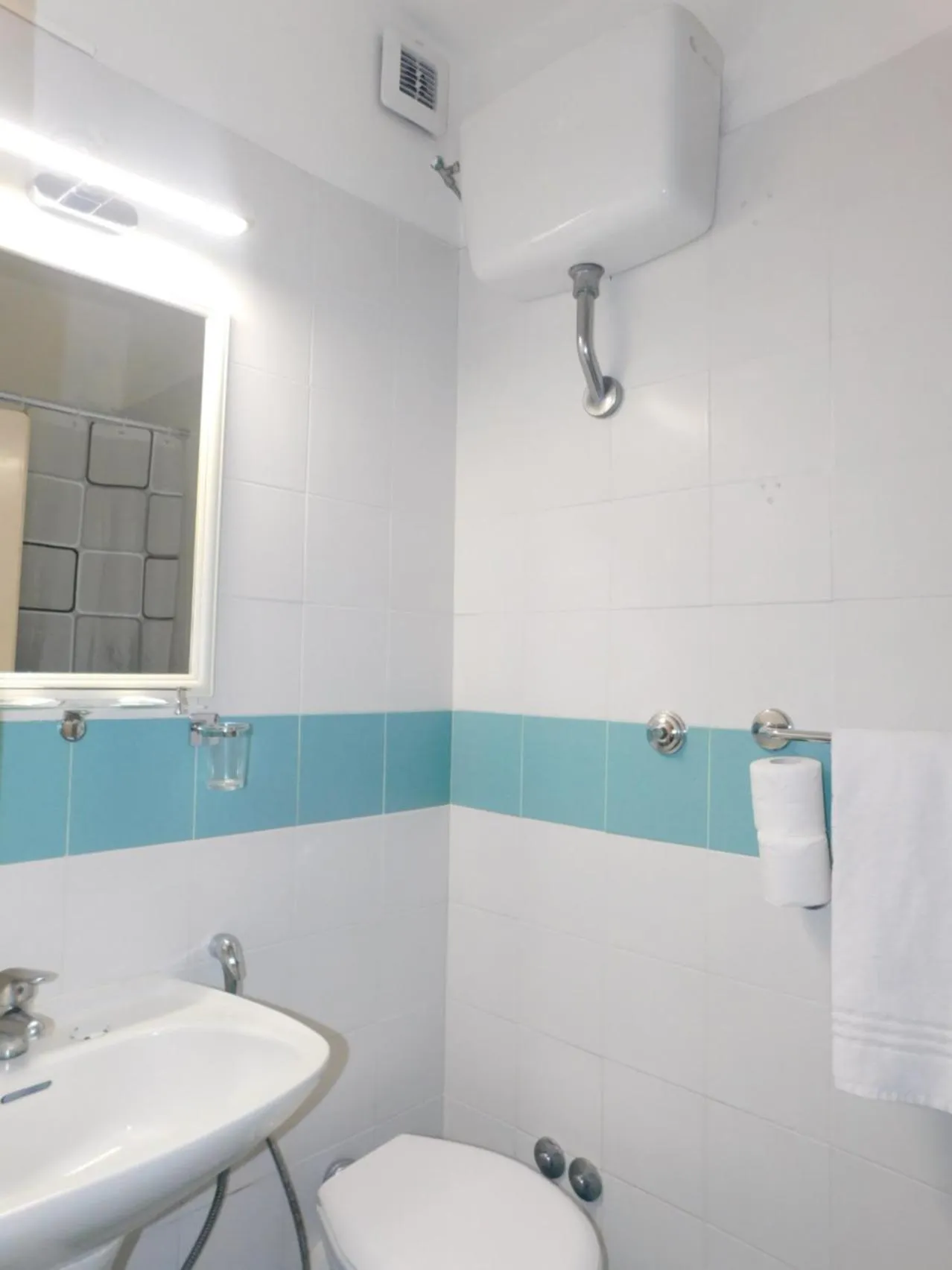 Bathroom in PICCOLO HOTEL Nel Centro Storico di Firenze