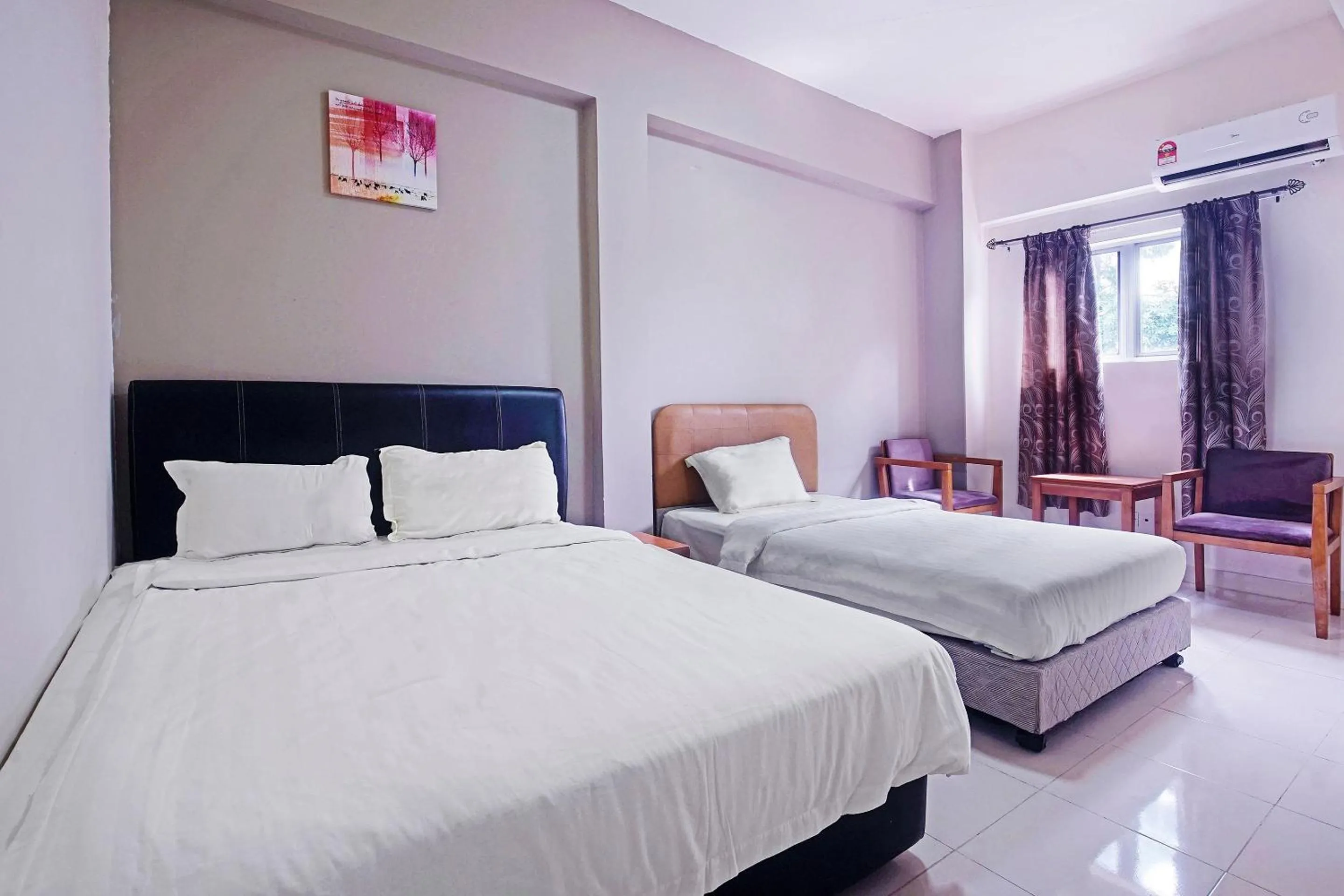 Bedroom, Bed in Hotel O Night Queen salak Tinggi