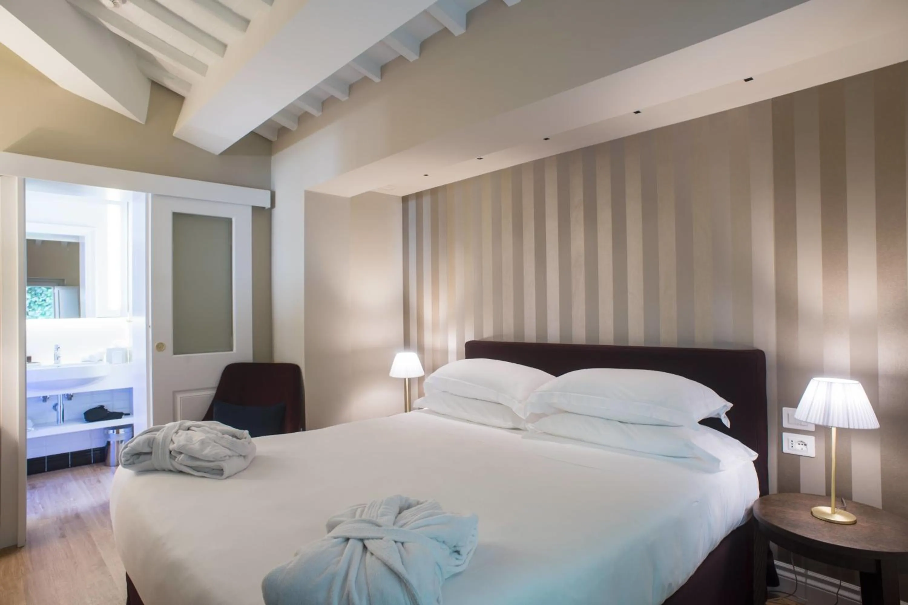 Photo of the whole room, Bed in Palazzo Castri 1874 Spa & Garden