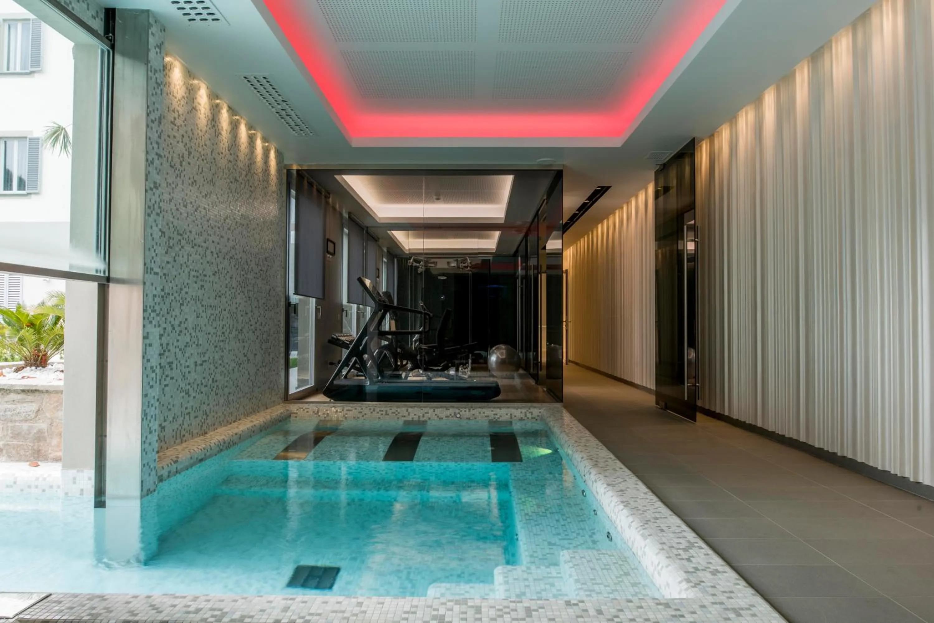 Hot Tub in Palazzo Castri 1874 Spa & Garden