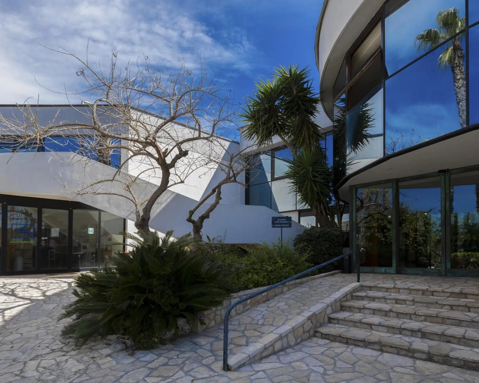 Facade/entrance in Tursport