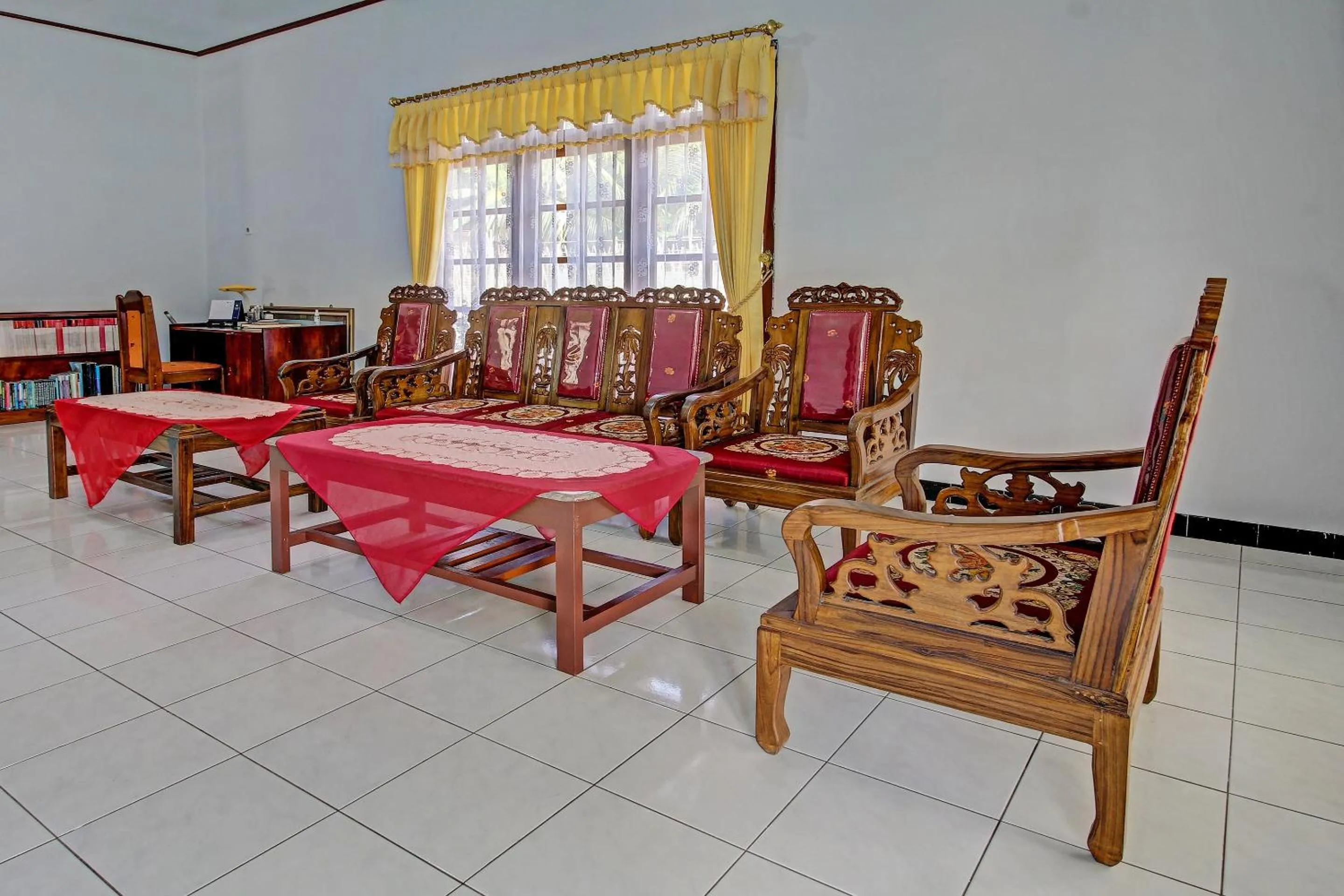 Lobby or reception in Hotel O Desa Wisata Pandean