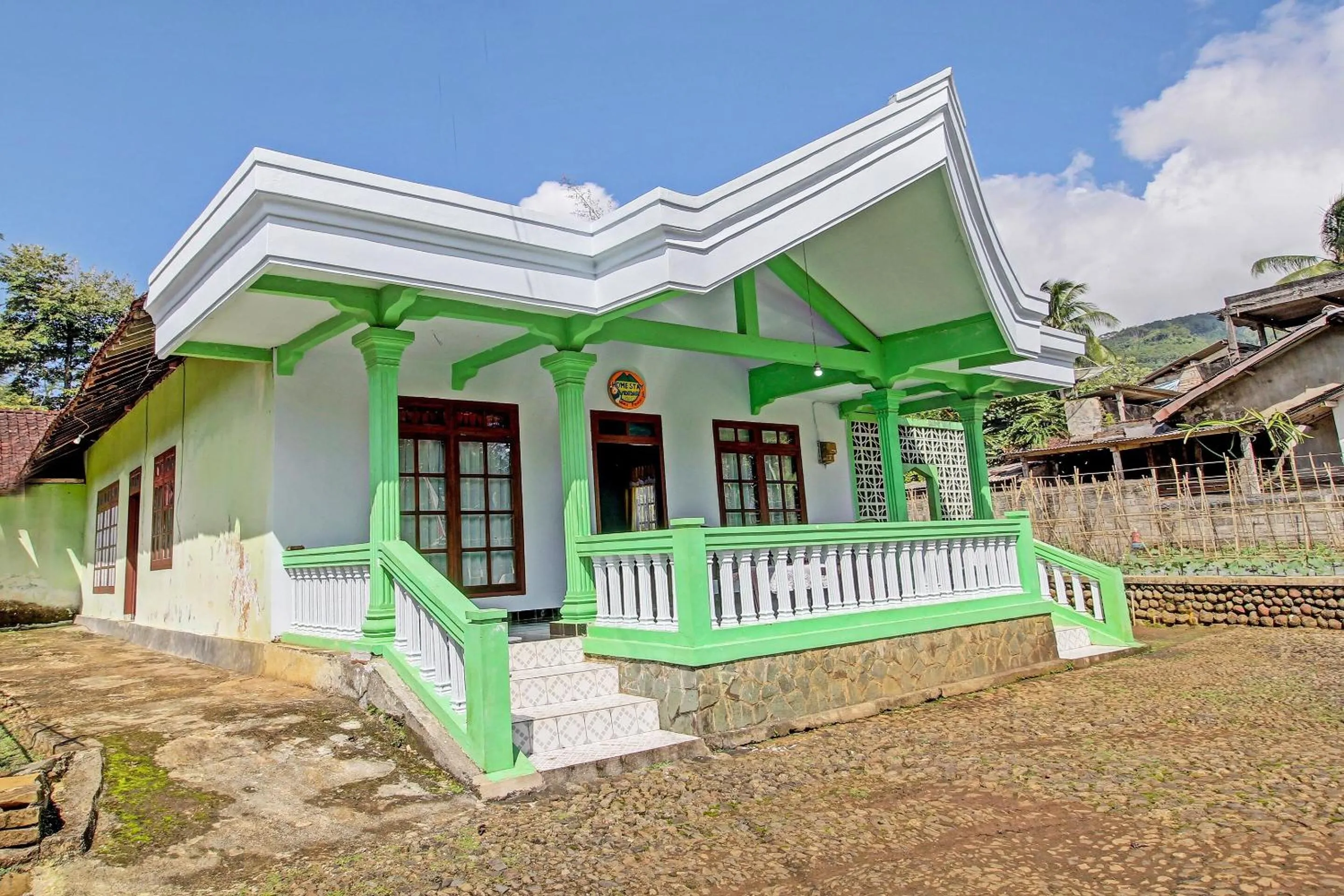 Facade/entrance in Hotel O Desa Wisata Pandean