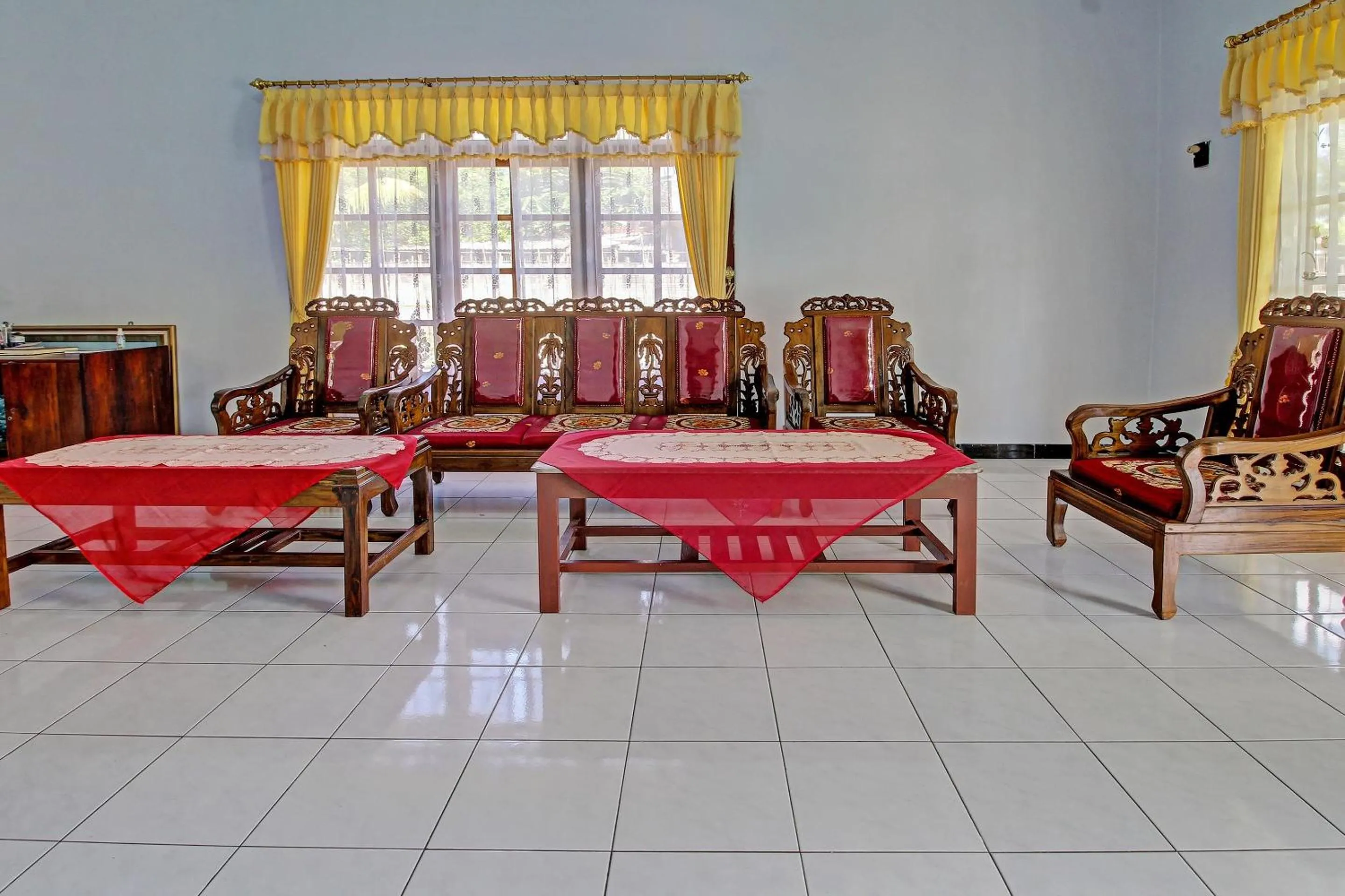 Lobby or reception in Hotel O Desa Wisata Pandean