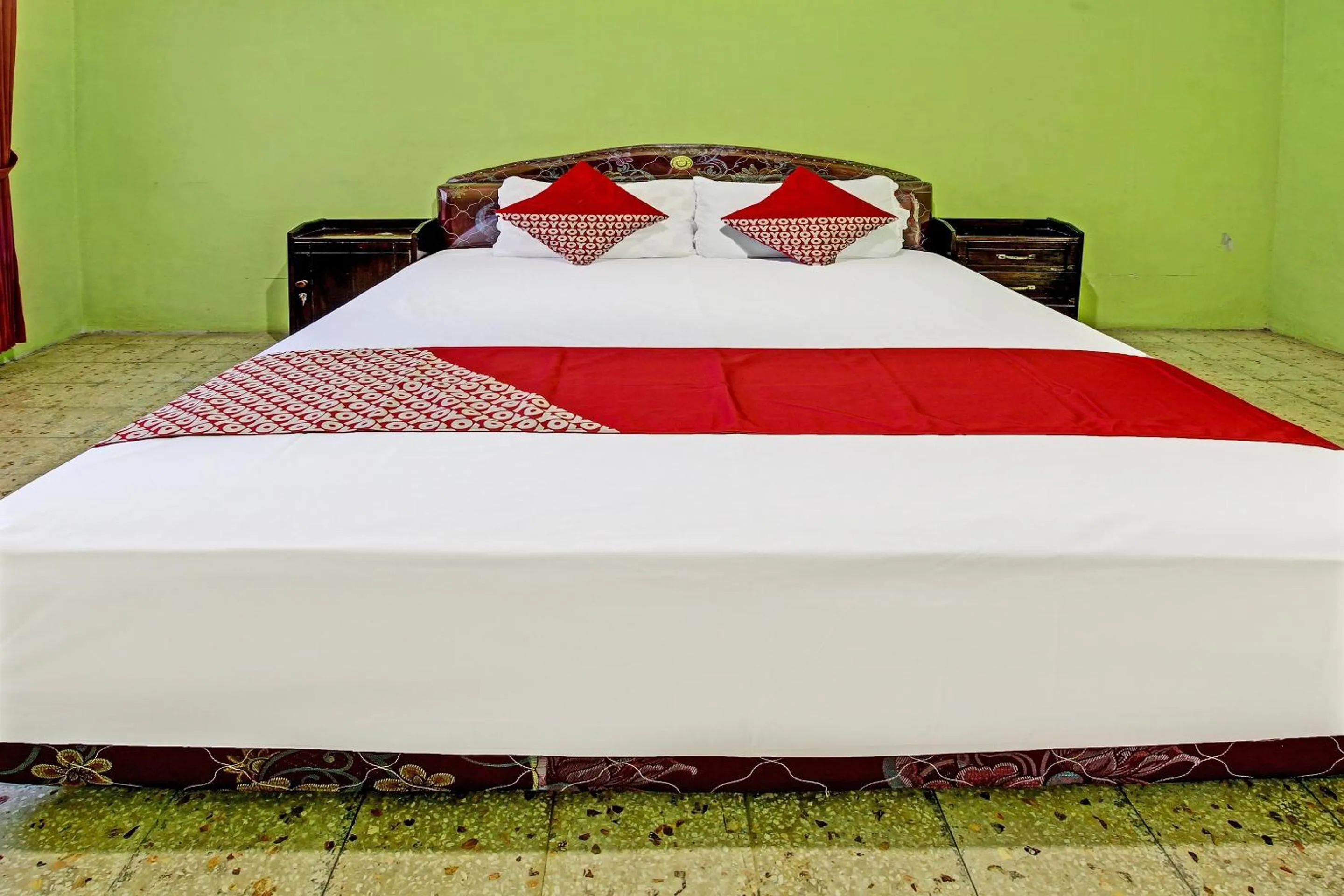 Bedroom, Bed in Hotel O Desa Wisata Pandean