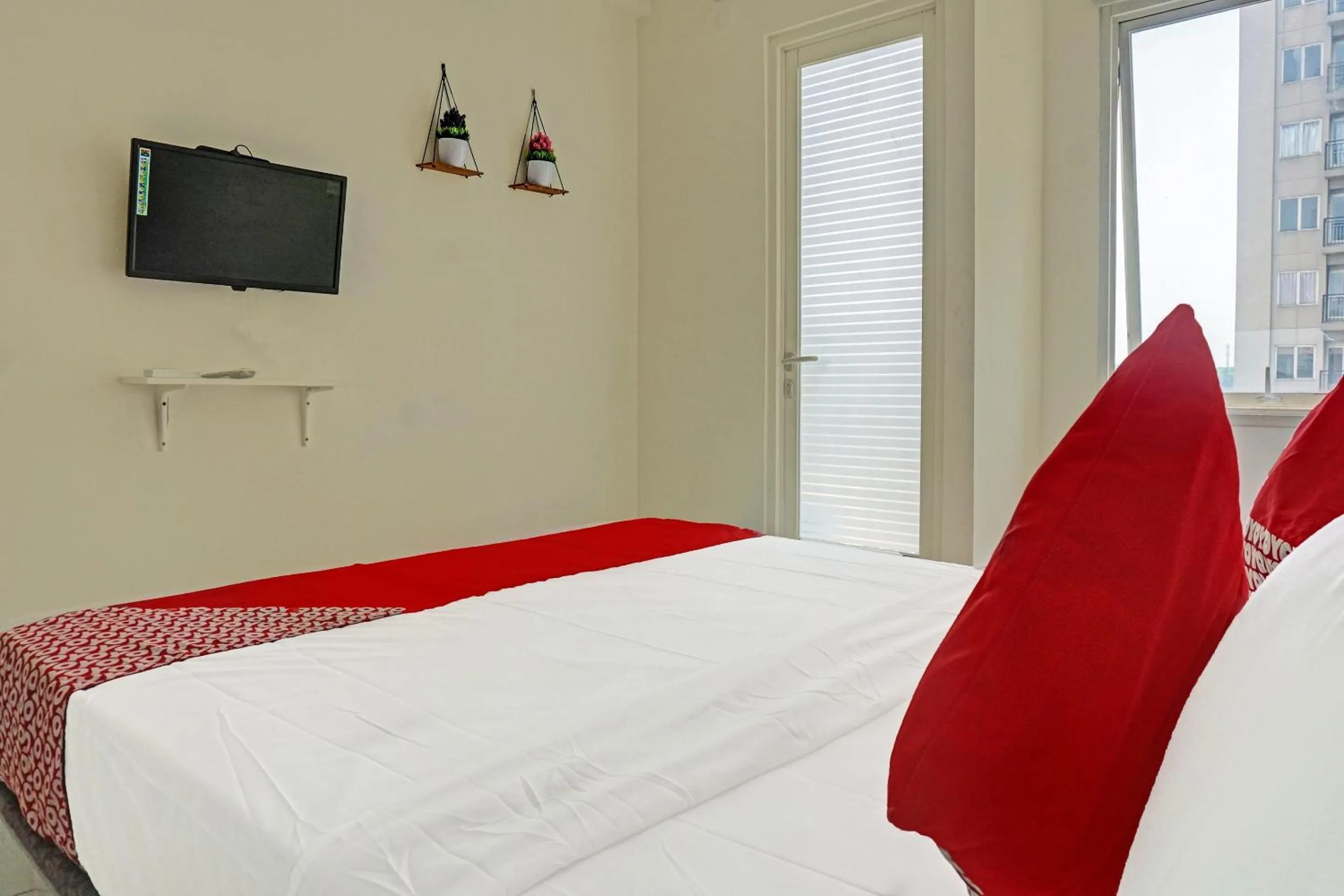 Bedroom, Bed in OYO 91217 Skyland @ Pgv Near Gunung Putri