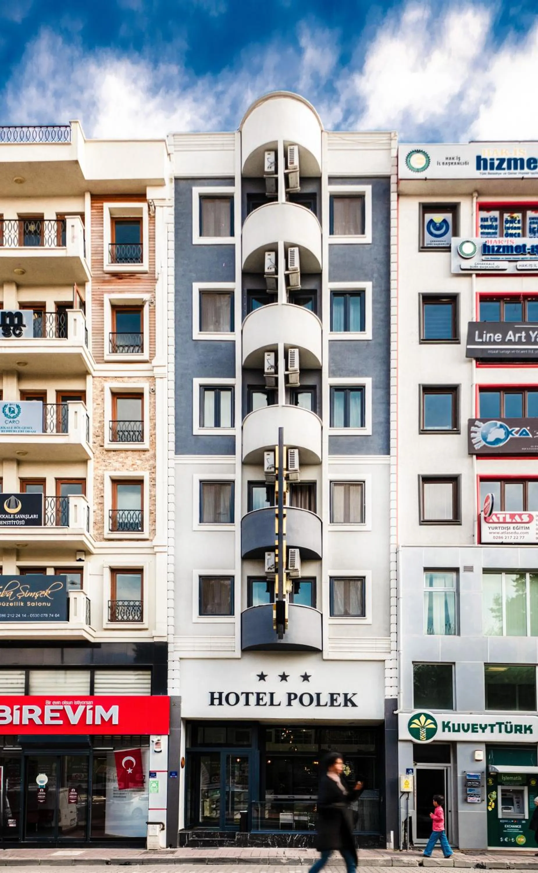 Property building in Polek Hotel