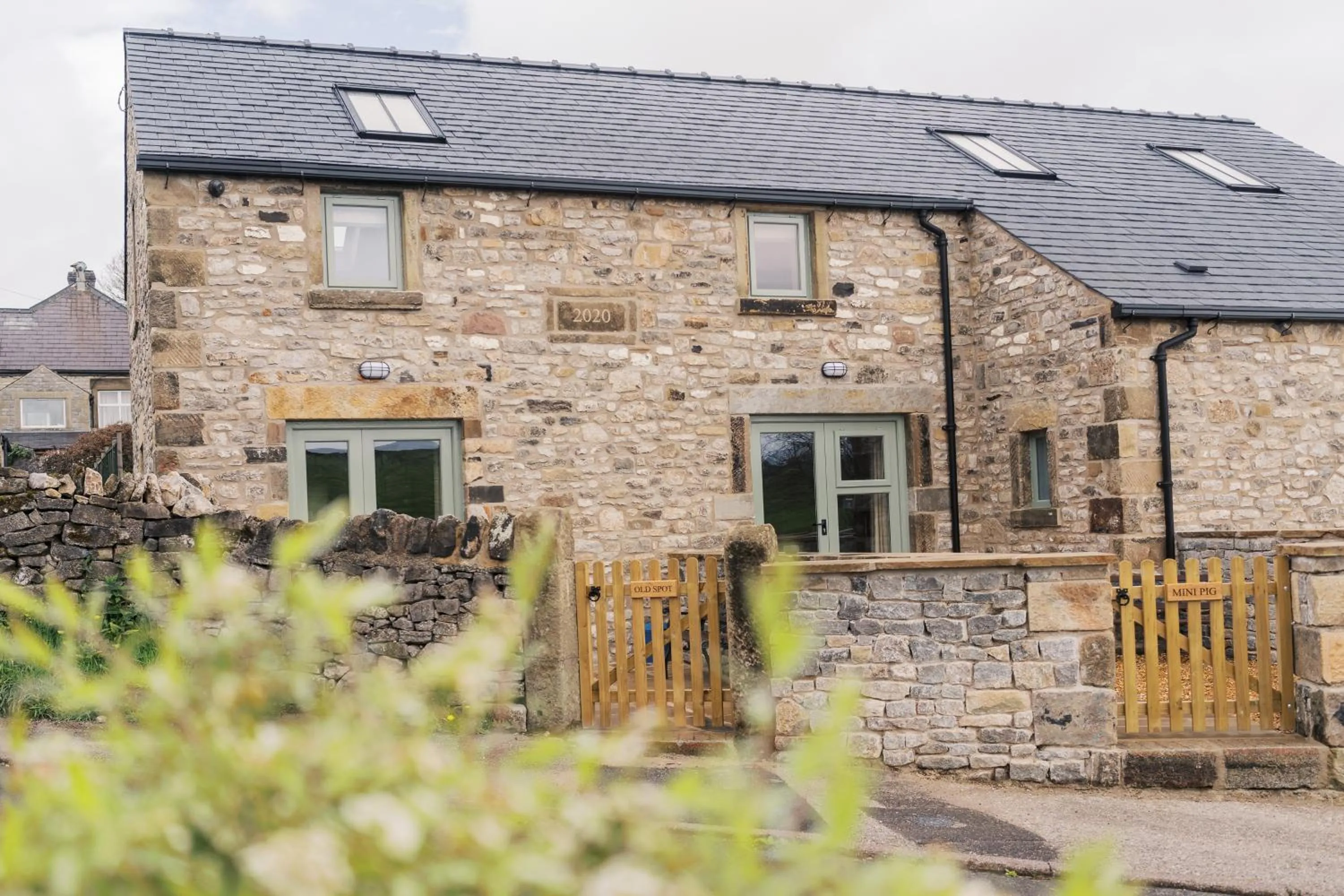 Facade/entrance in The Blind Bull