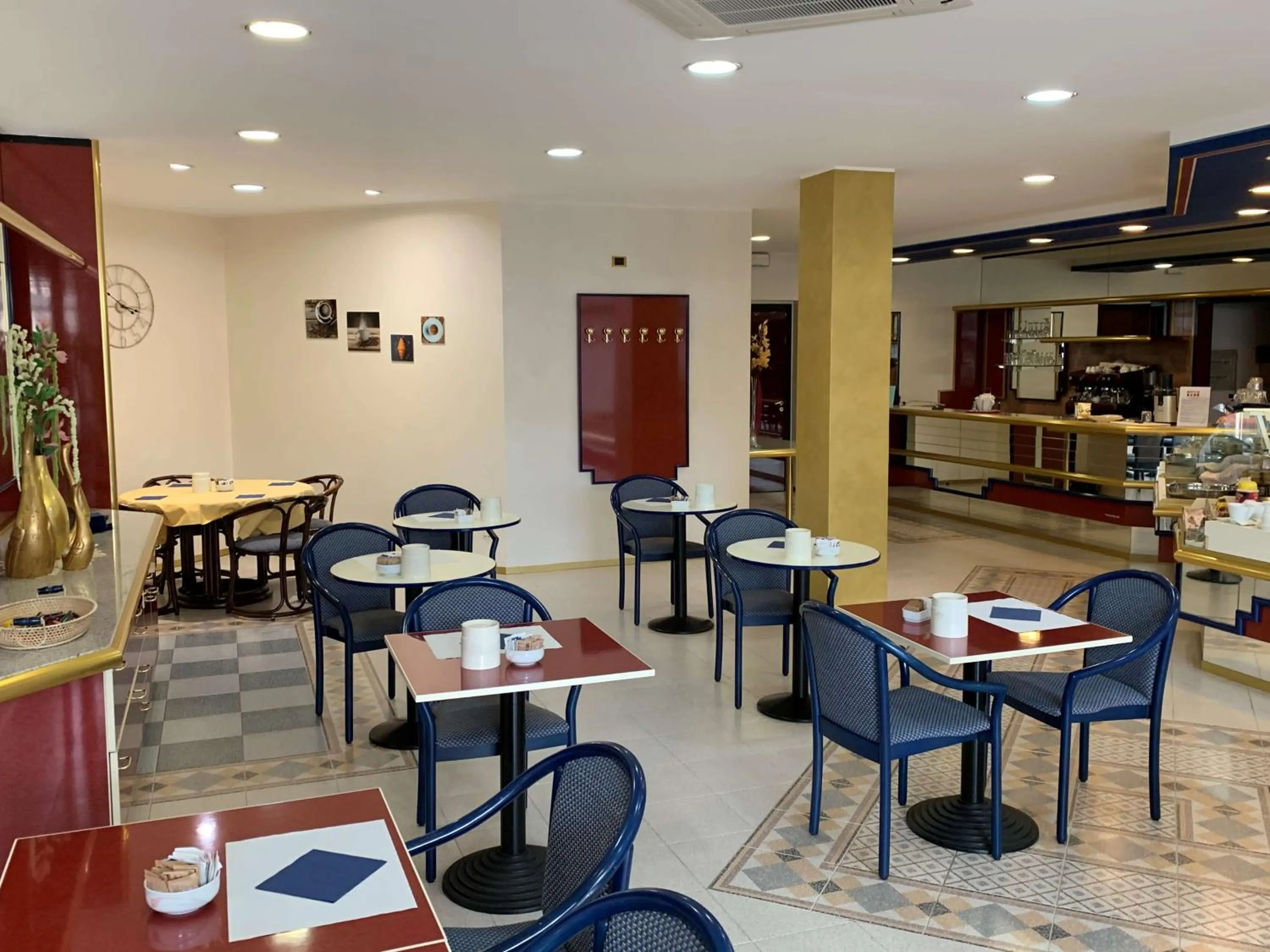 Restaurant/places to eat in Best Western Hotel Solaf