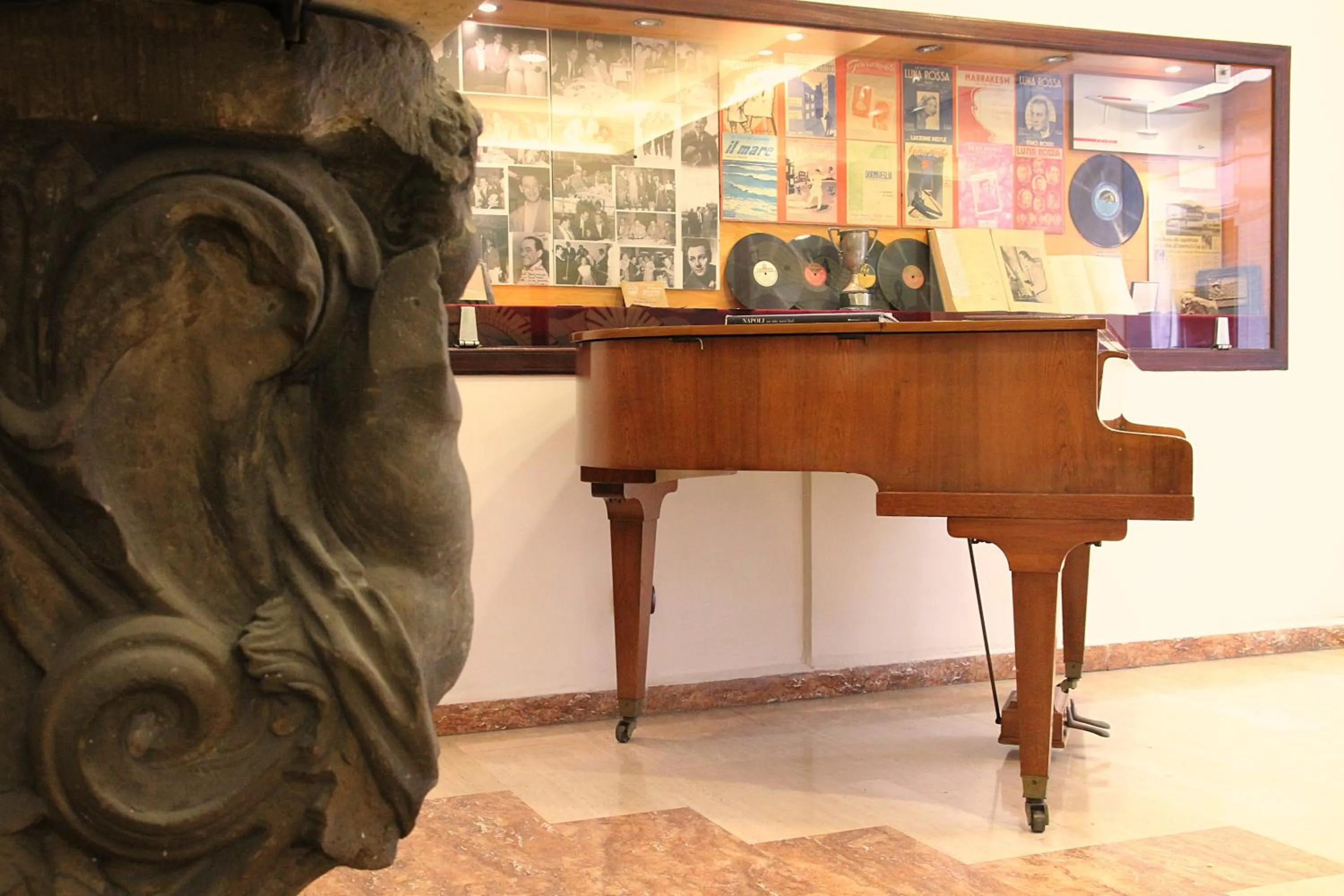 Decorative detail in Hotel Luna Rossa