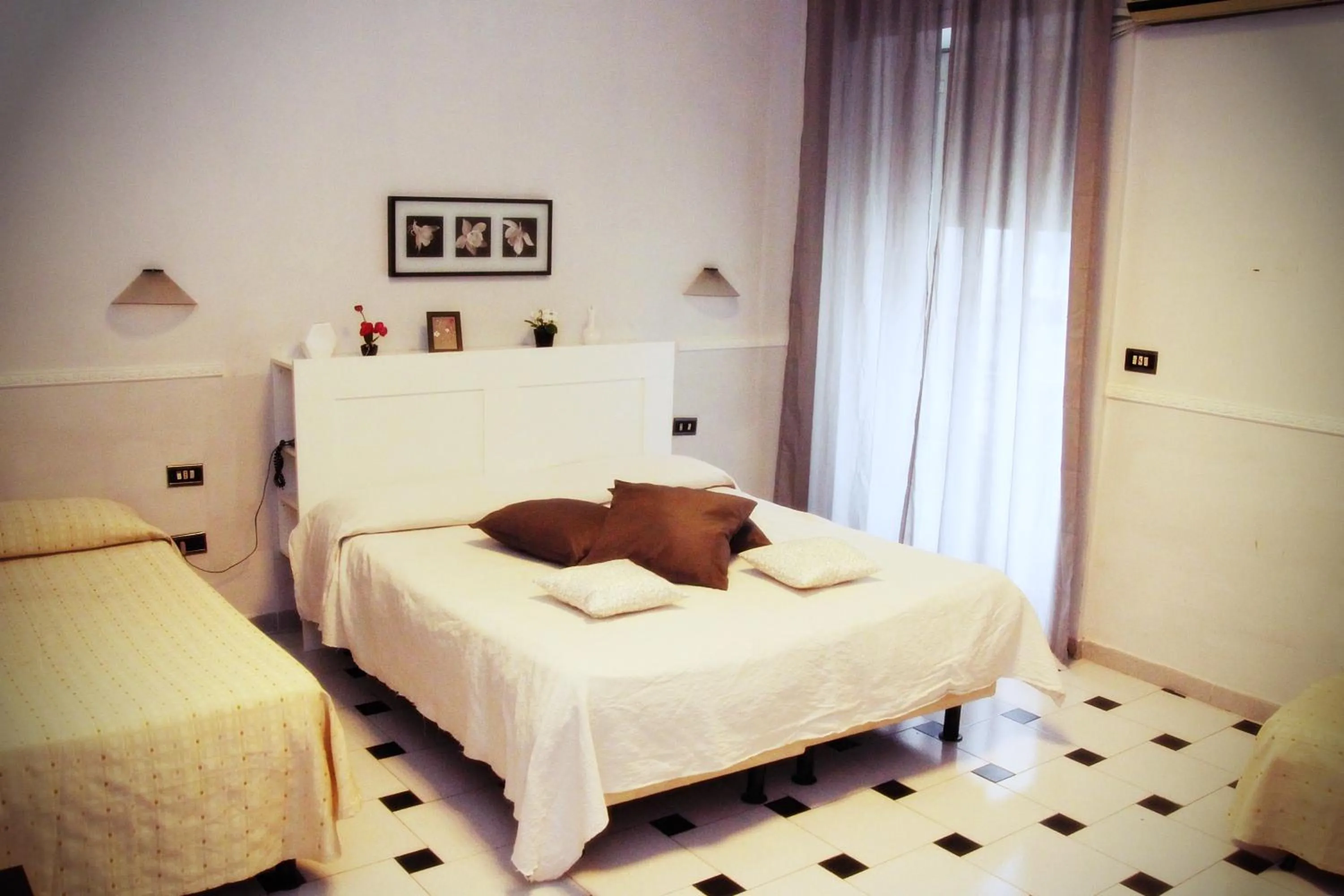 Photo of the whole room, Bed in Hotel Luna Rossa