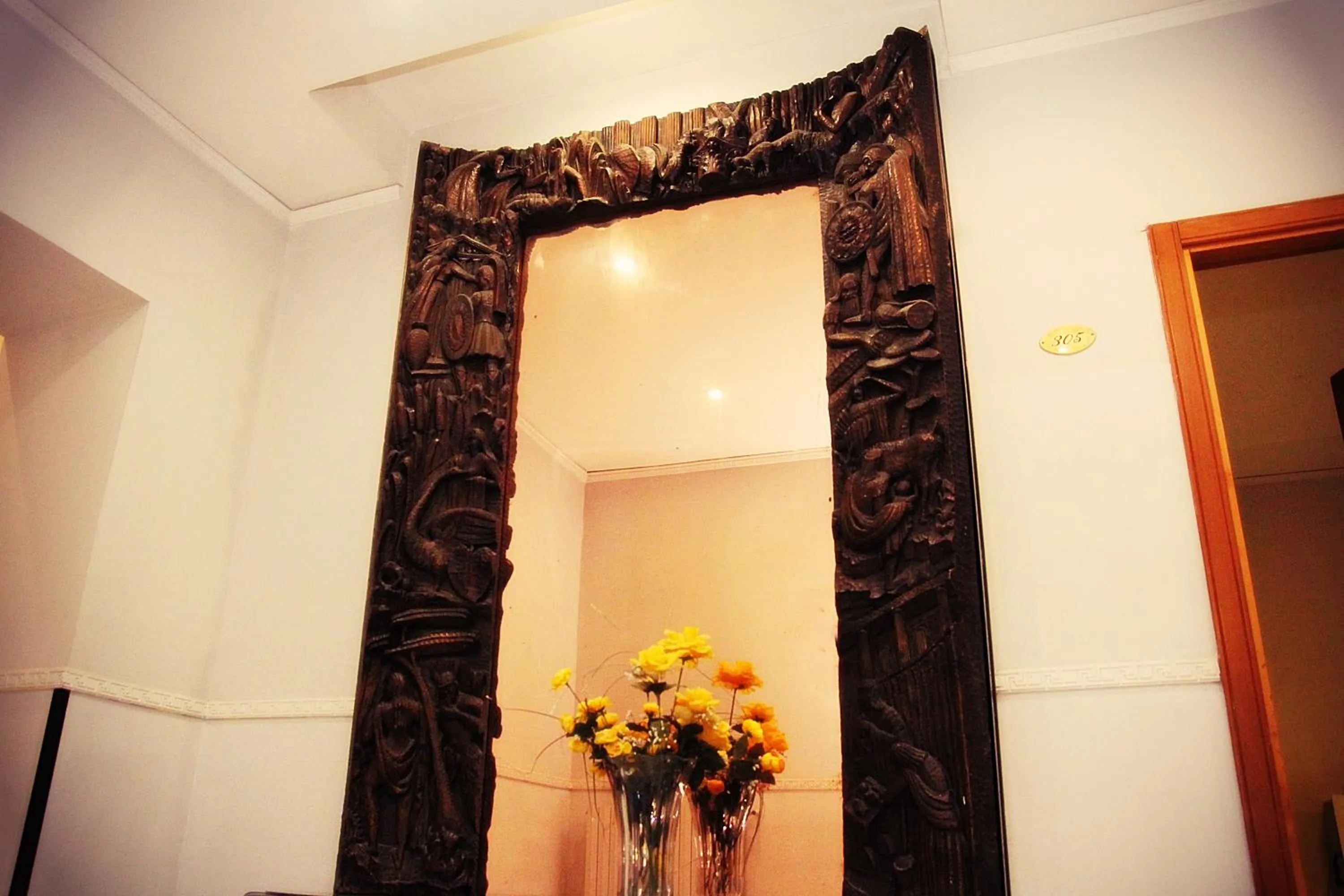 Decorative detail in Hotel Luna Rossa