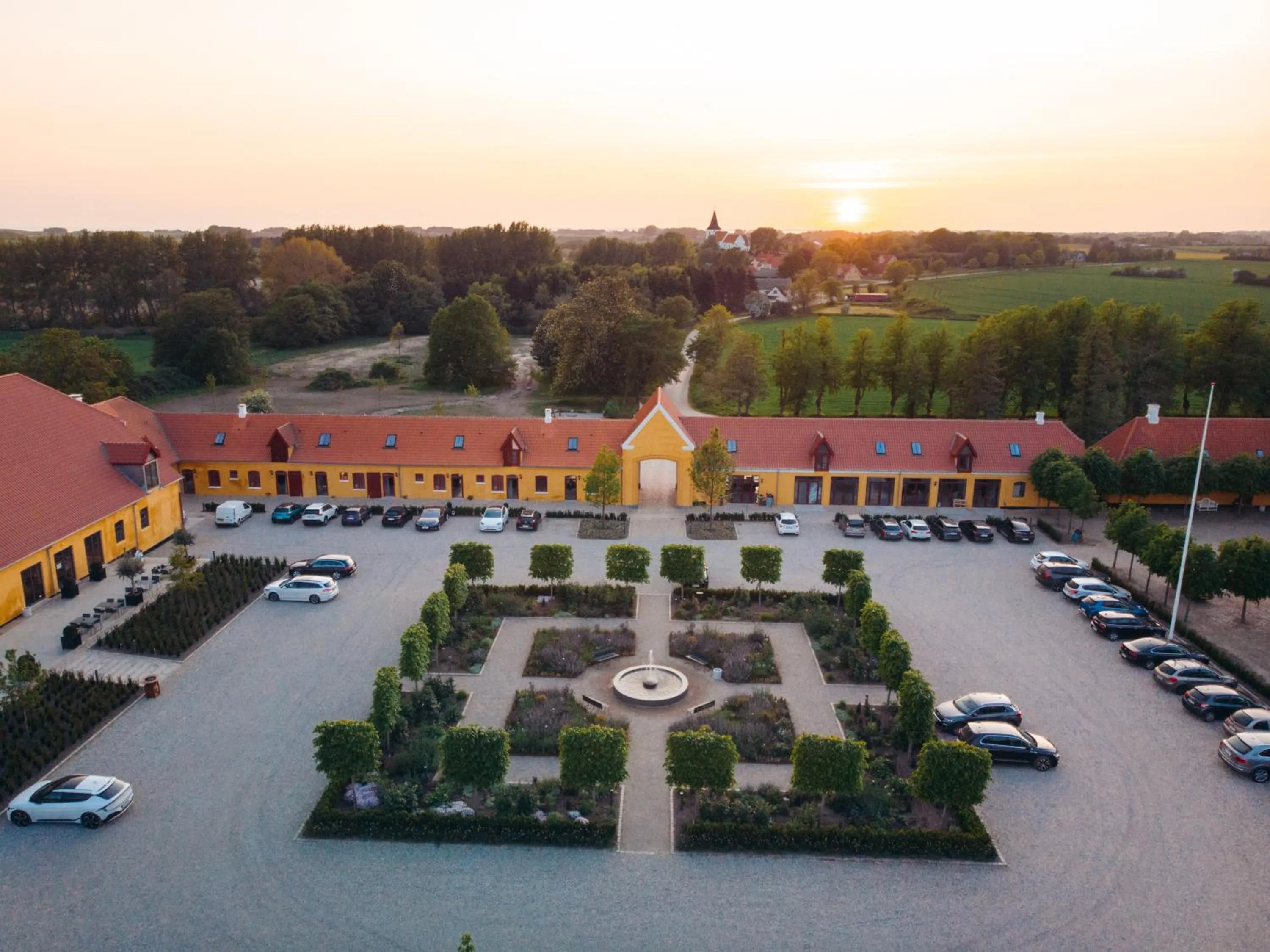 Property building in Broløkke Herregård