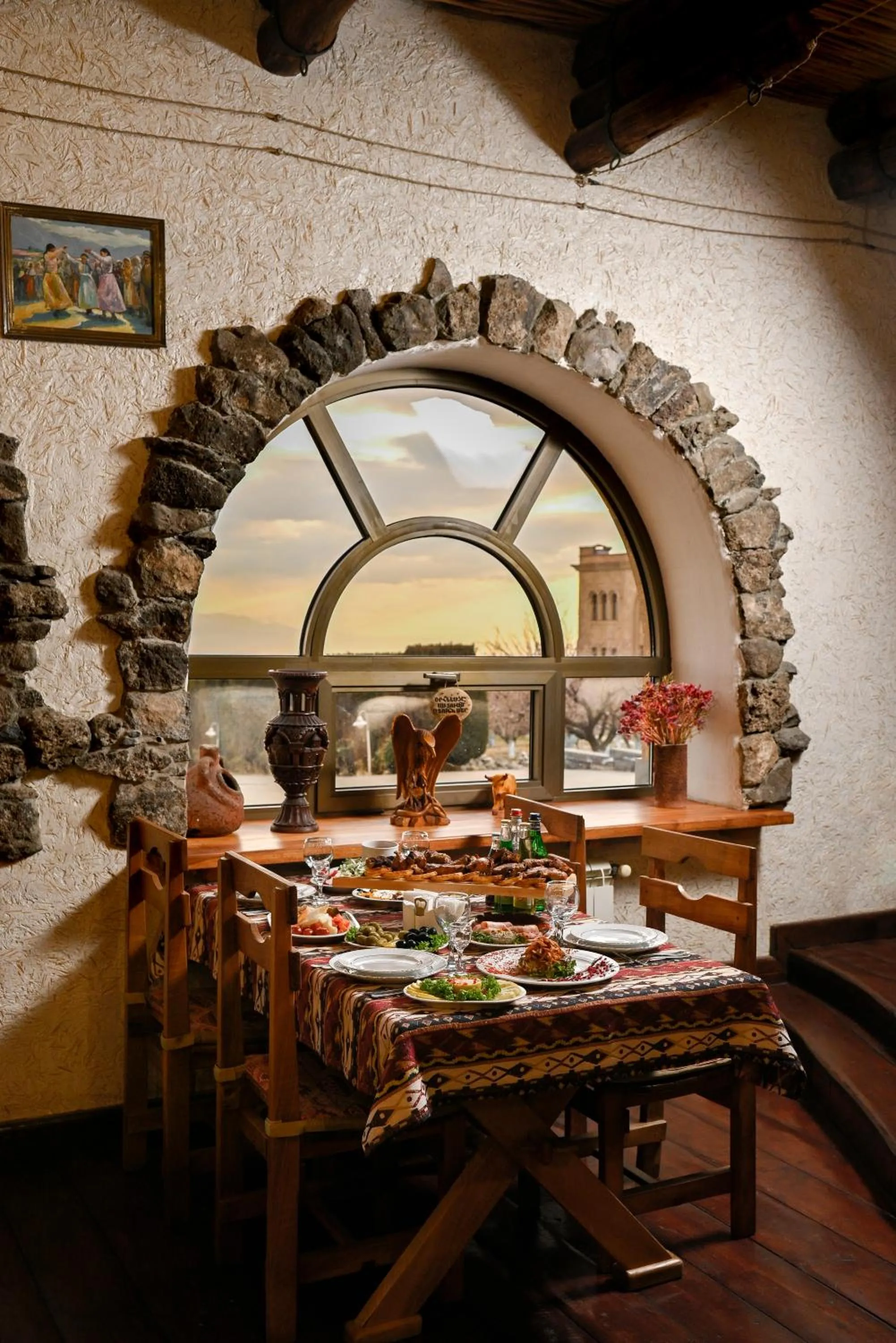 Restaurant/places to eat in Latar Hotel Yerevan