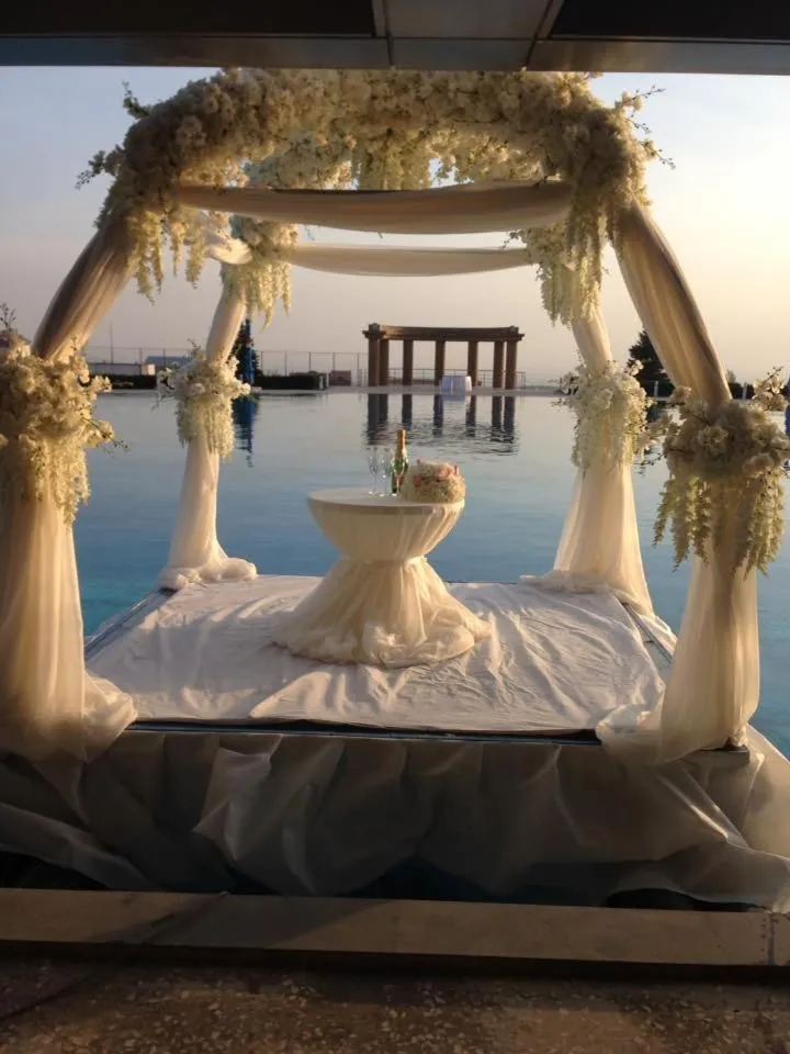 Swimming pool in Latar Hotel Yerevan