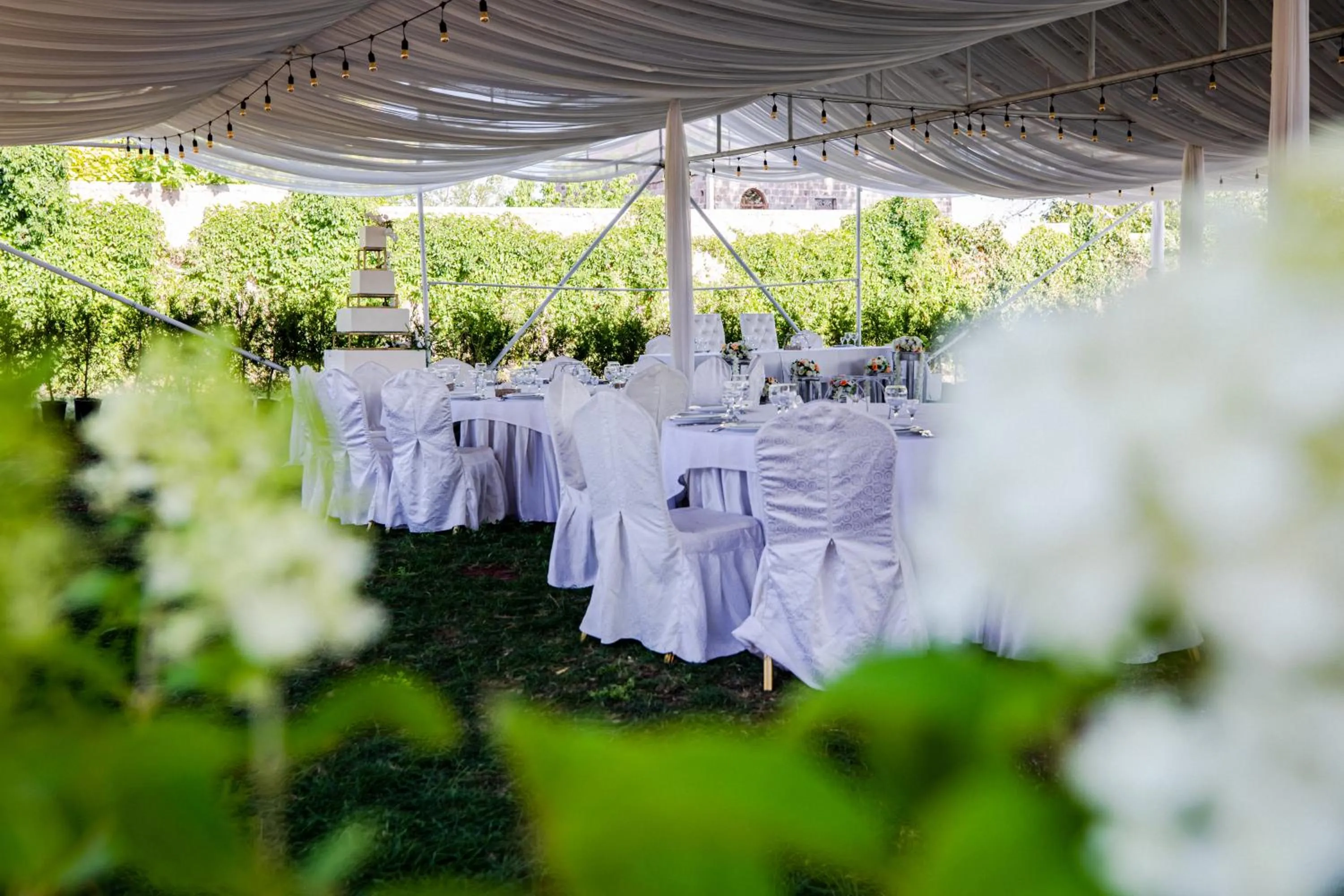 Garden in Latar Hotel Yerevan