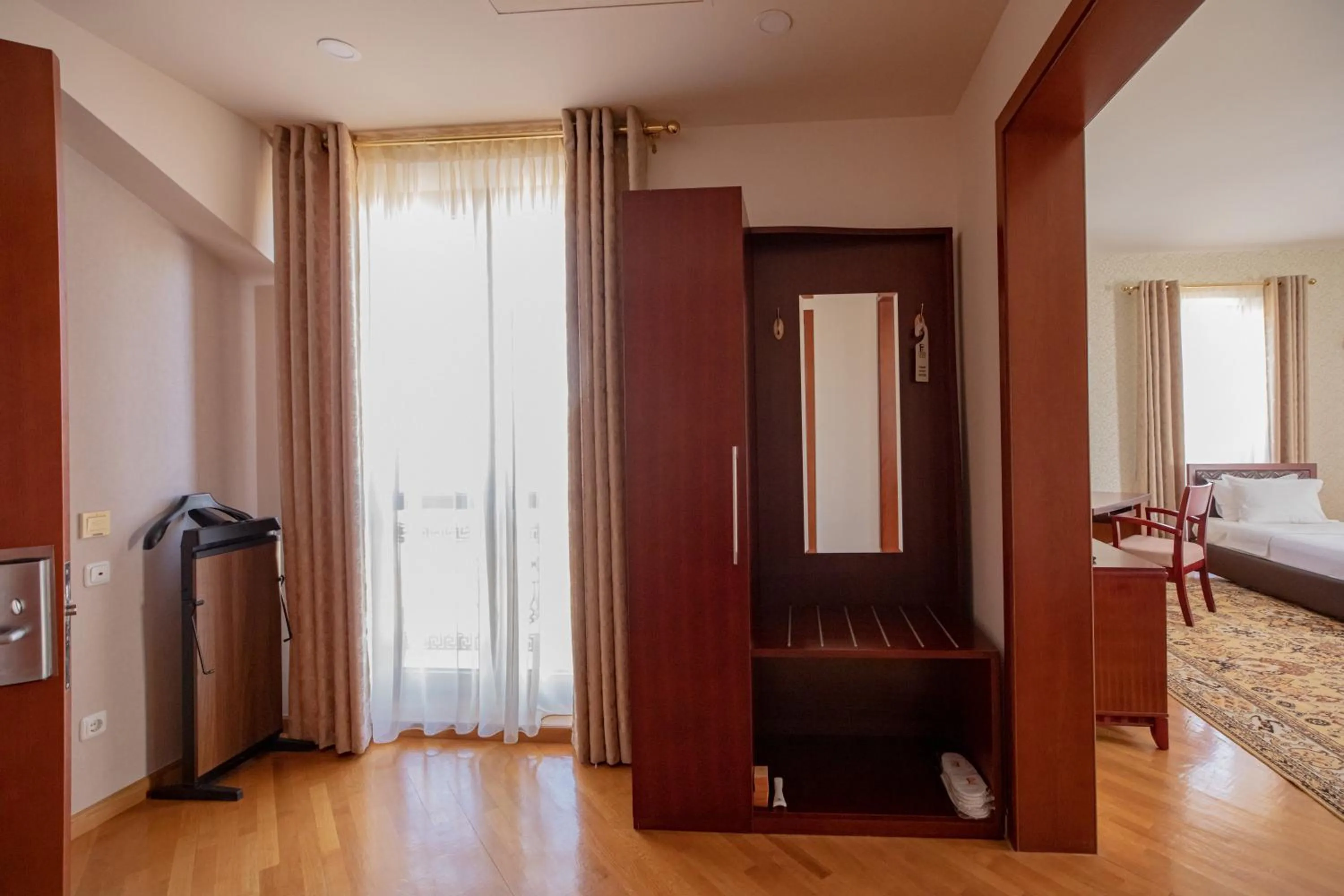 Living room, Bed in Latar Hotel Yerevan