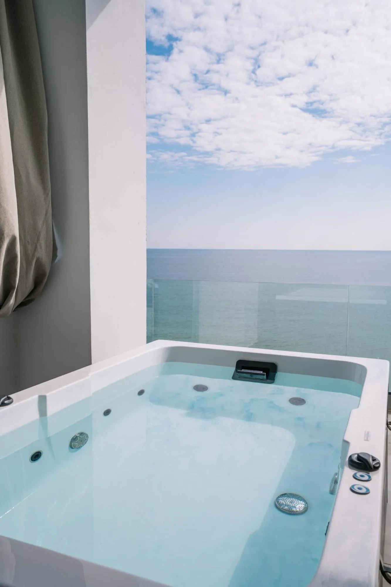 Hot Tub in Akrotiri Olympus Luxury Suites - Adults Only