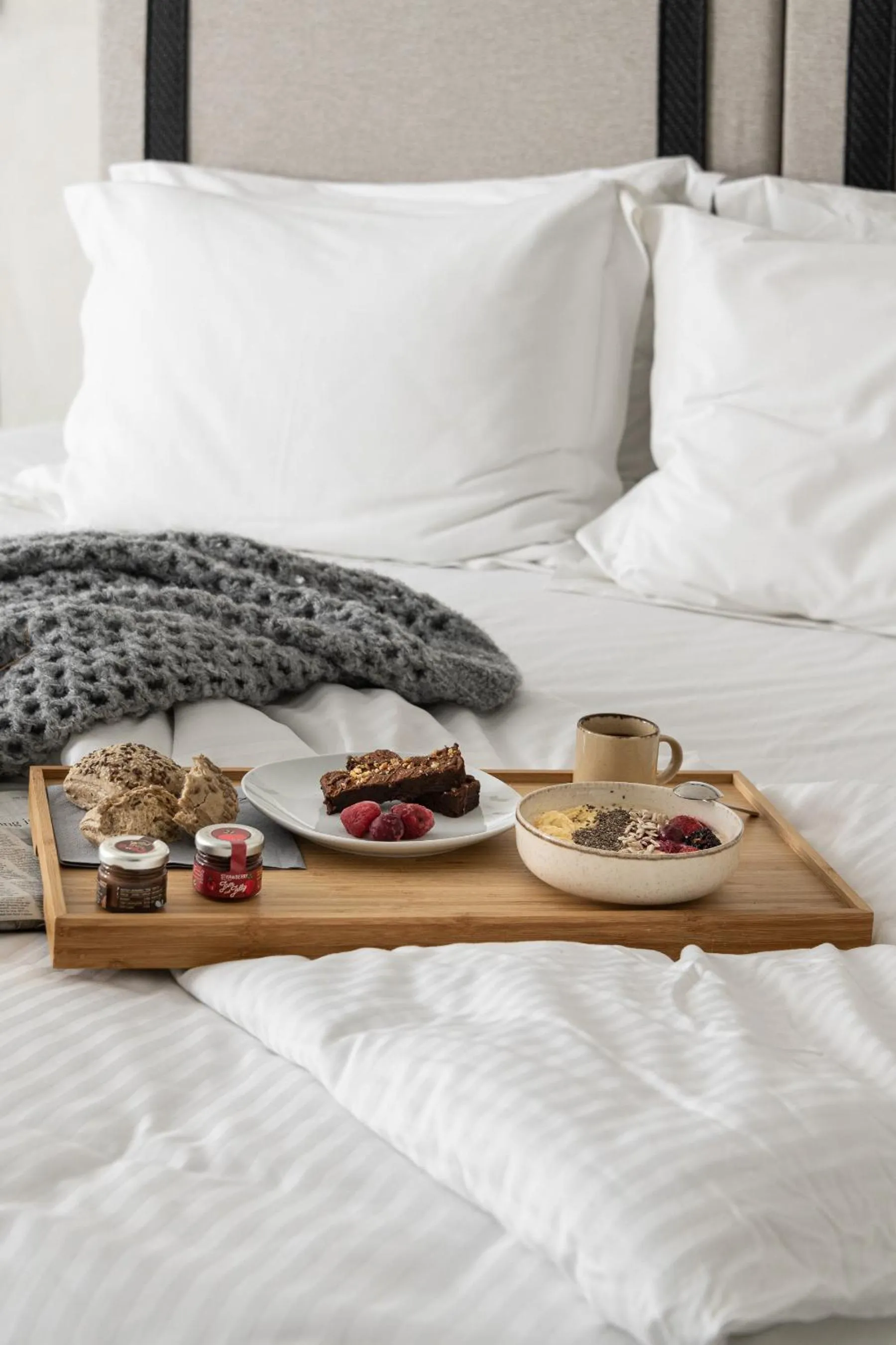 Bed in Akrotiri Olympus Luxury Suites - Adults Only