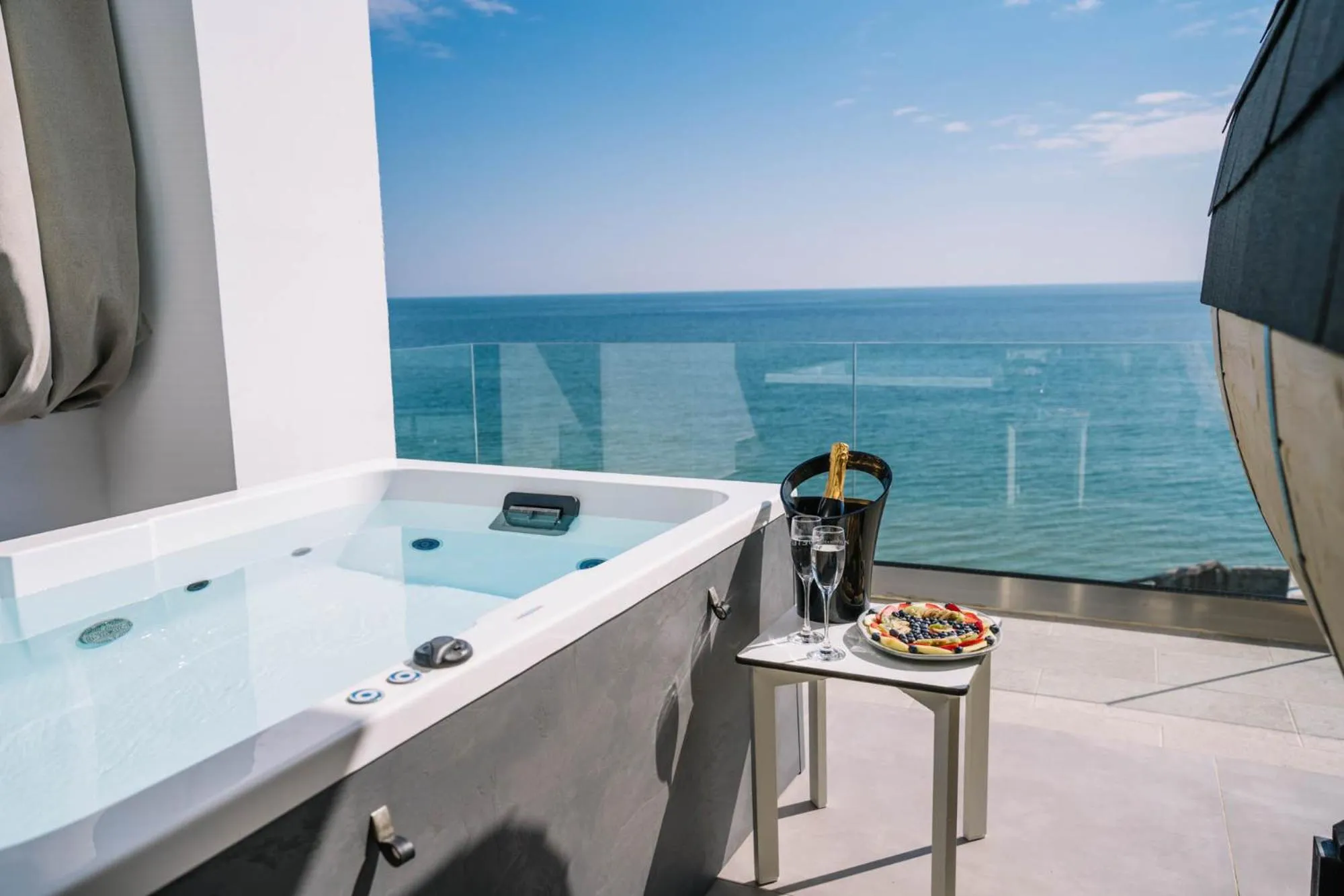 Spa and wellness centre/facilities in Akrotiri Olympus Luxury Suites - Adults Only