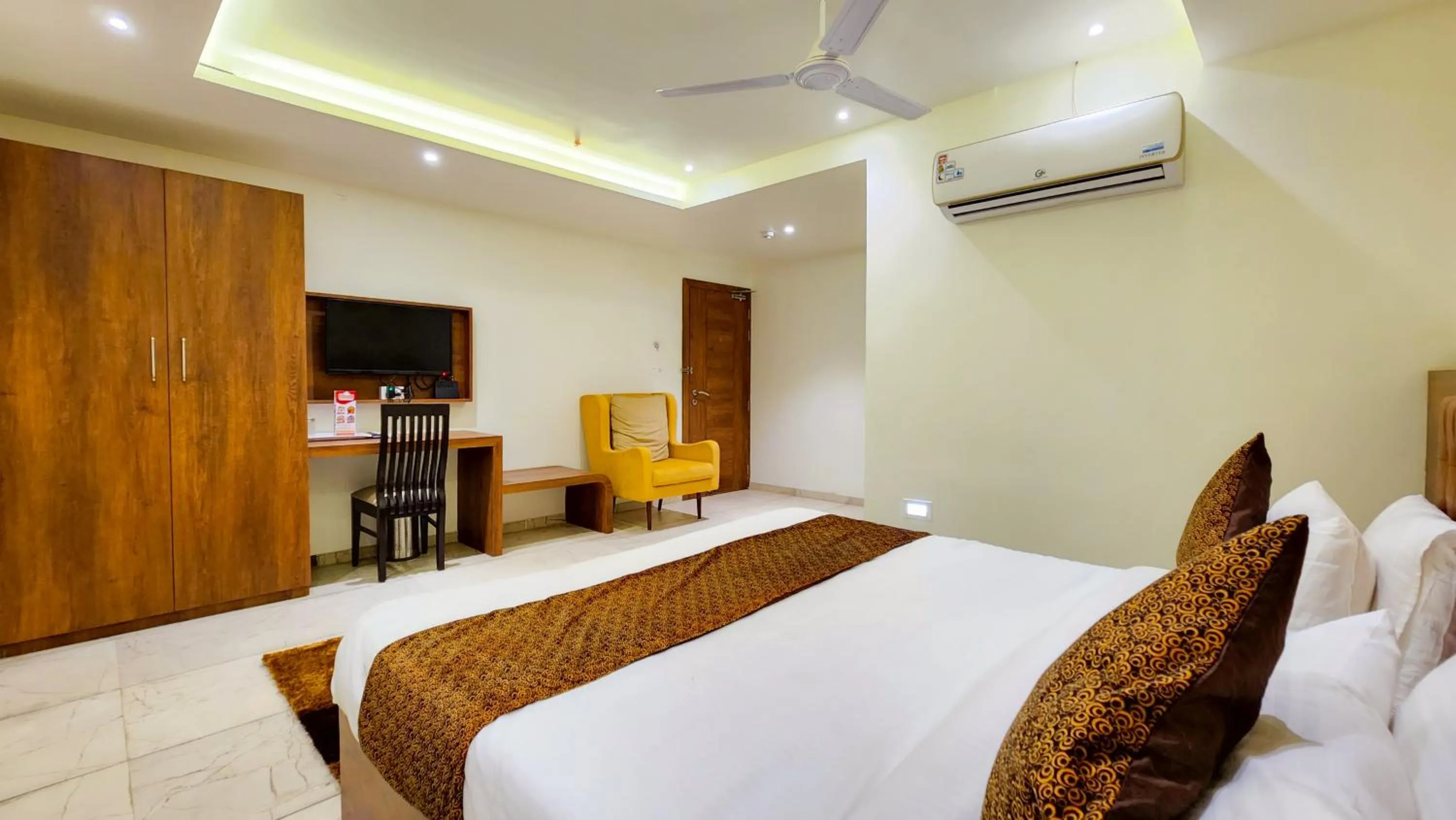 Bed in Hotel Nova Pride