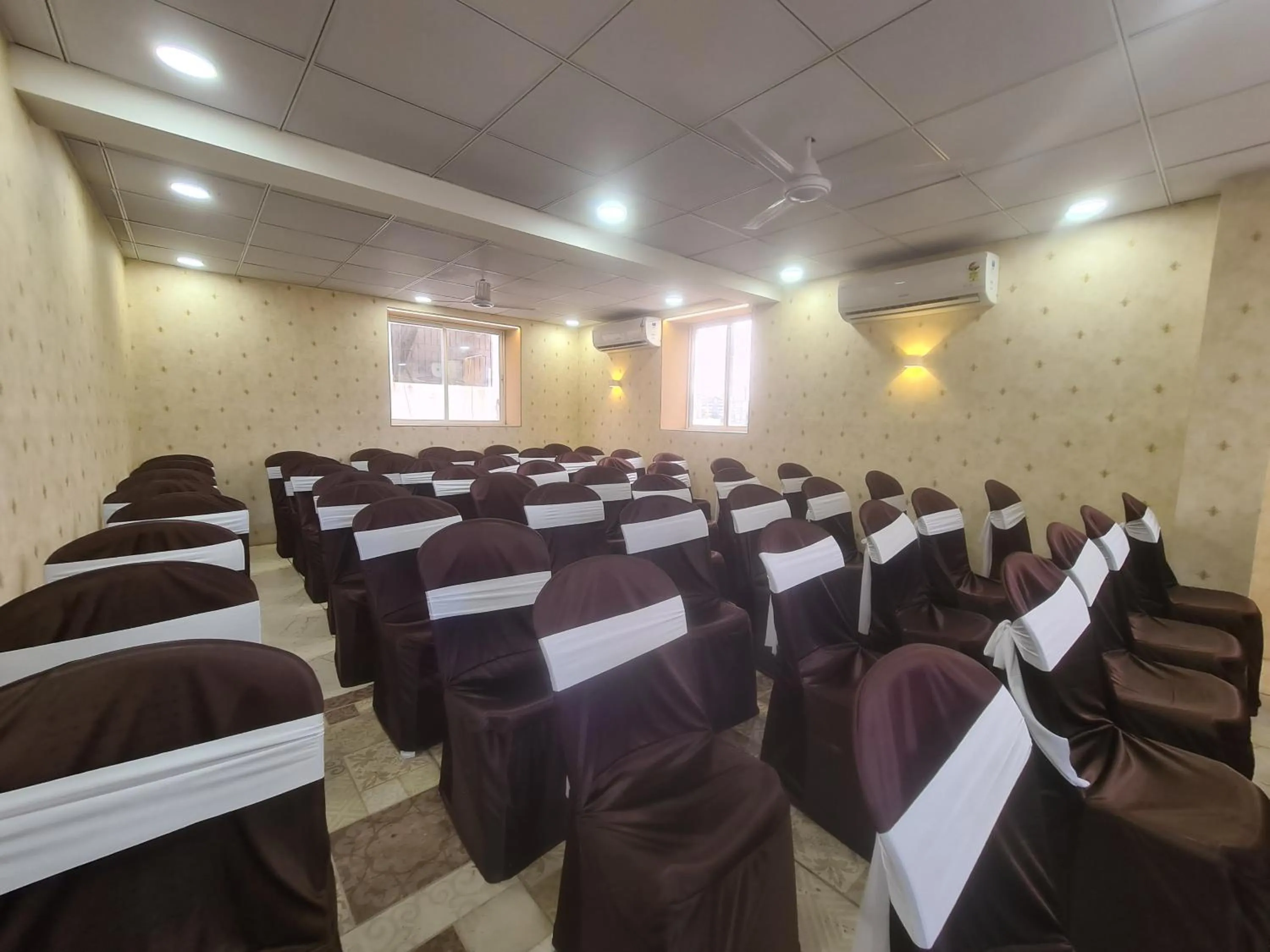 Banquet/Function facilities in Hotel Nova Pride