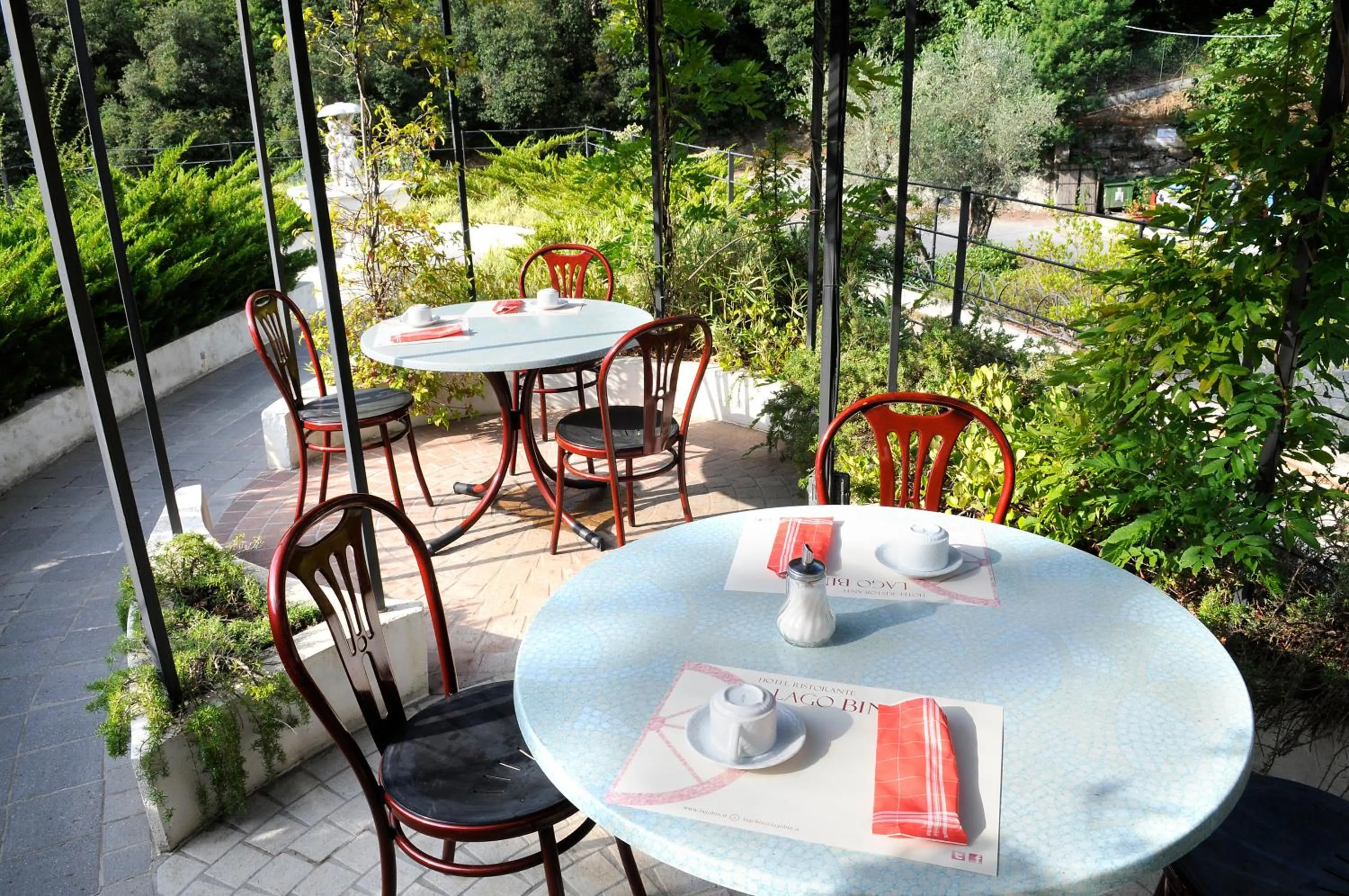 Decorative detail in Hotel Lago Bin