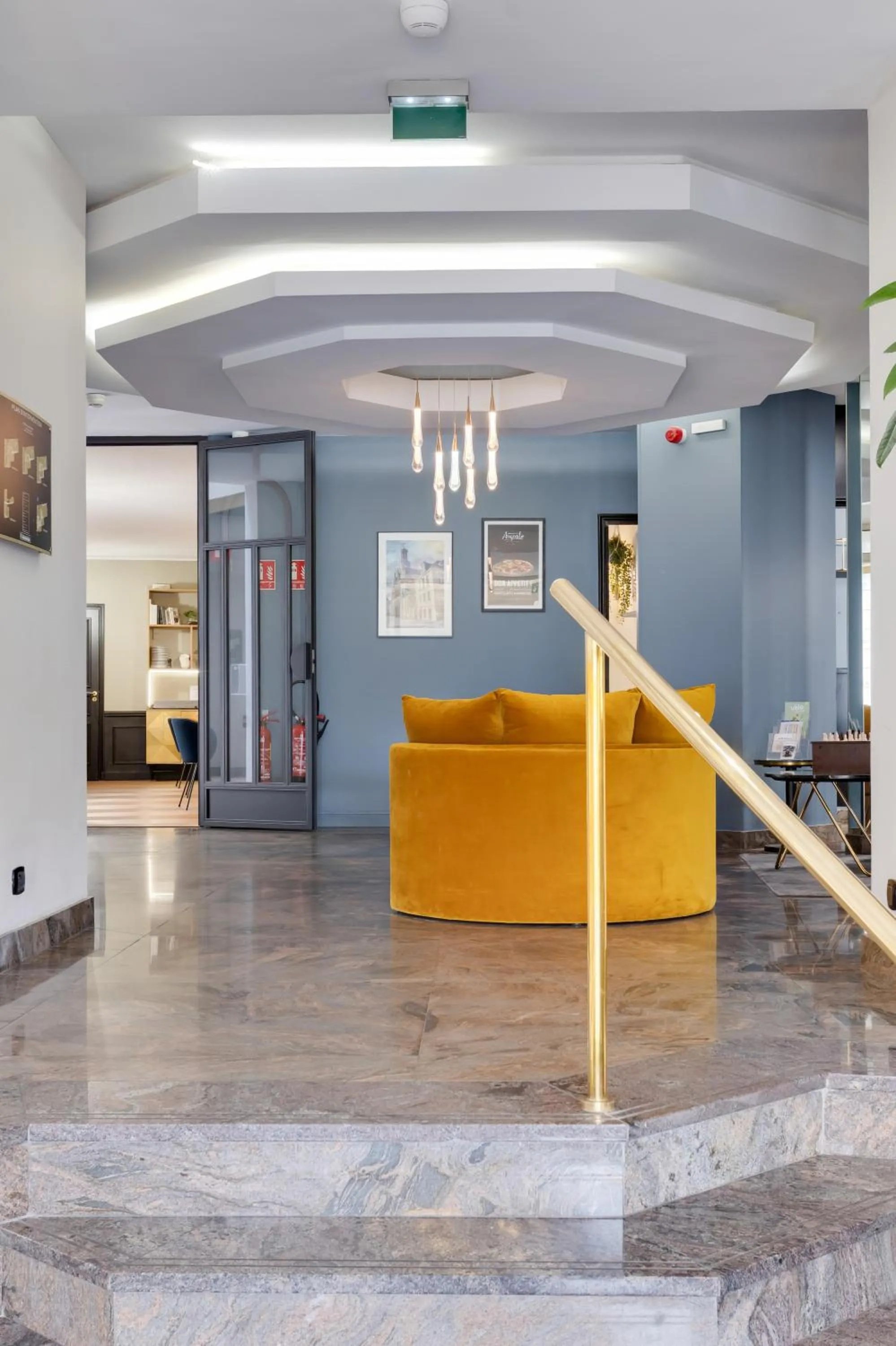 Living room in Best Western Plus Le Picardy