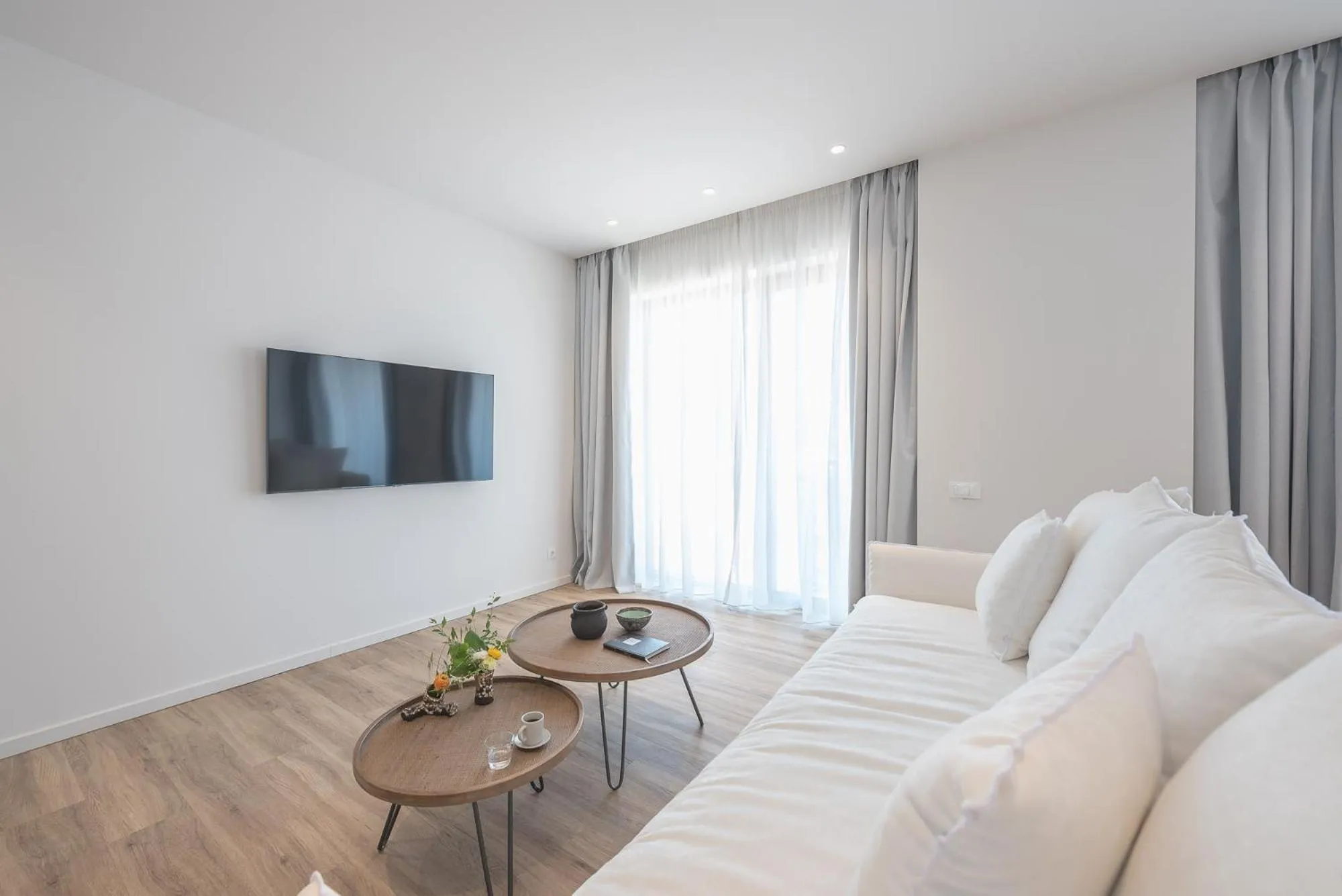 TV and multimedia in Ceramian Athens