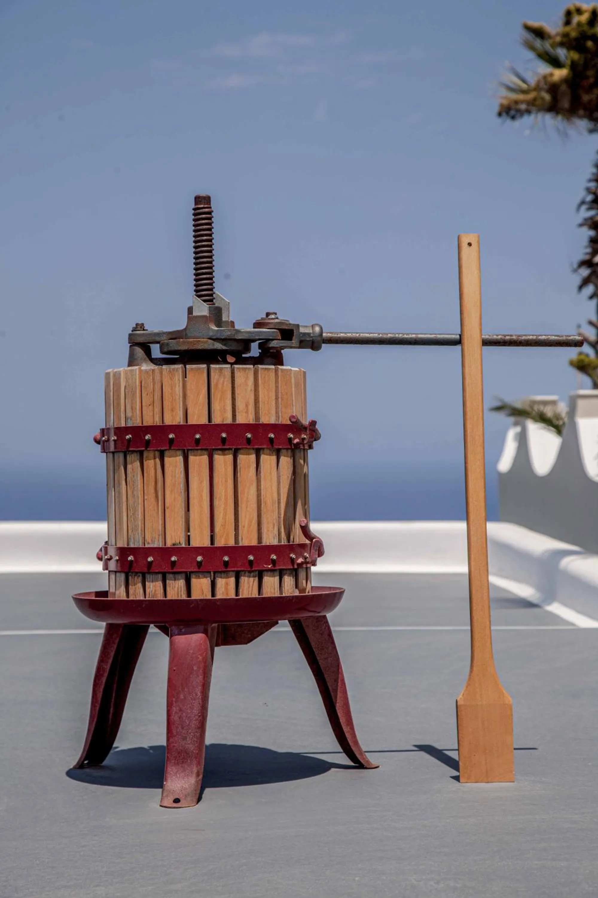 Property building in I K I A Since 1980 by Calm Collection