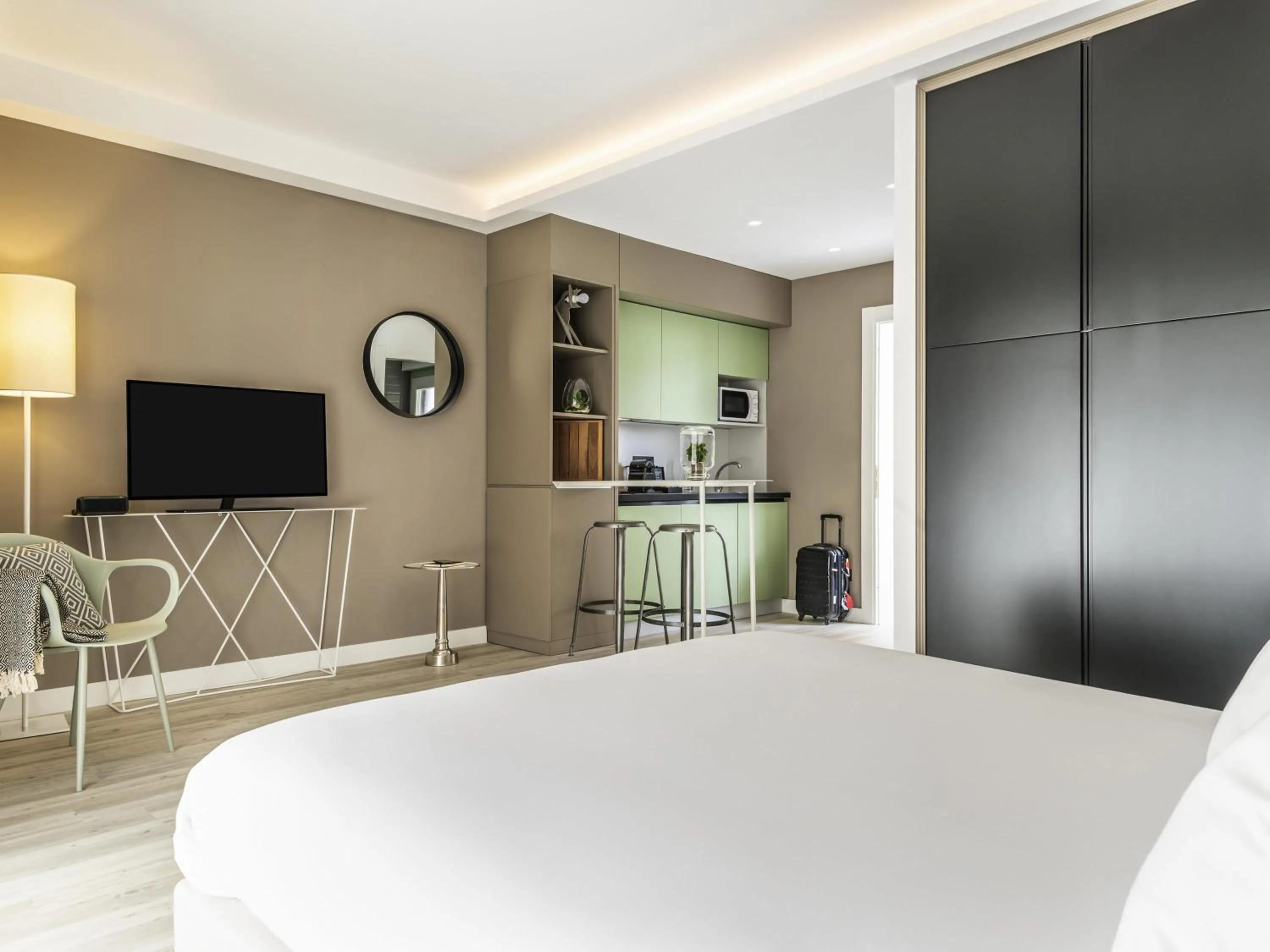 Bedroom, Bed in Aparthotel Adagio Rome Vatican