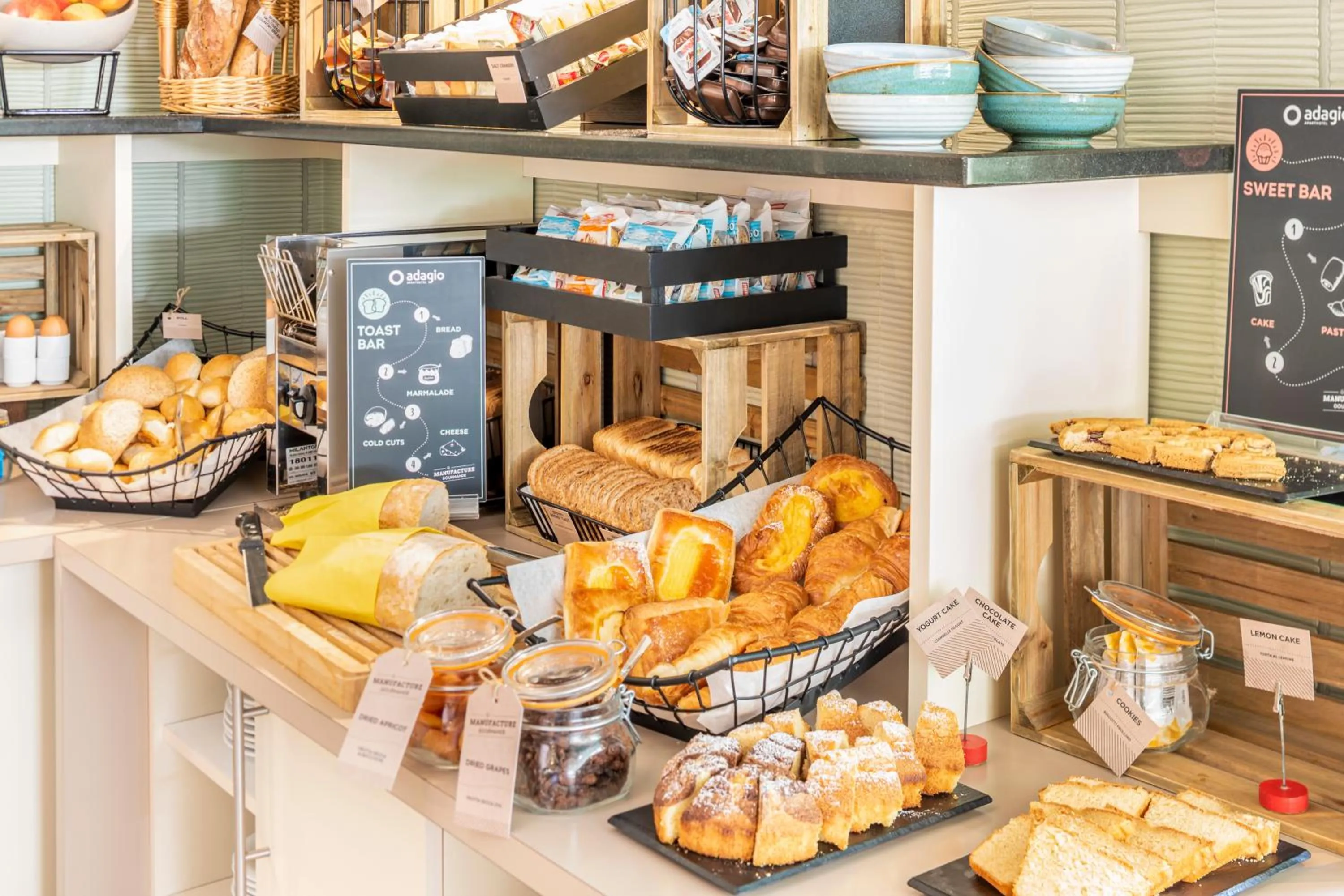 Food and drinks in Aparthotel Adagio Rome Vatican