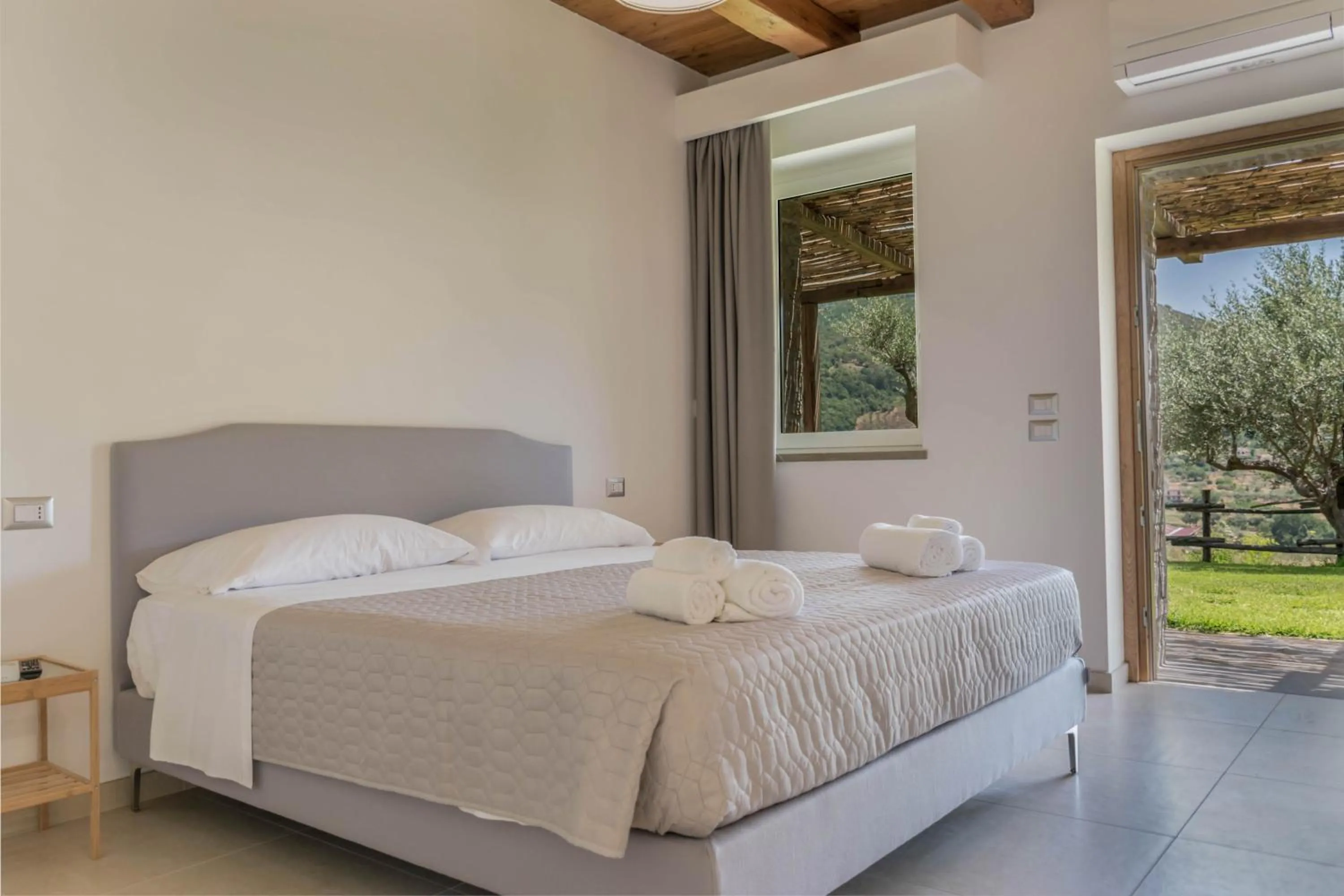 Bed in Country House L'antica pietra
